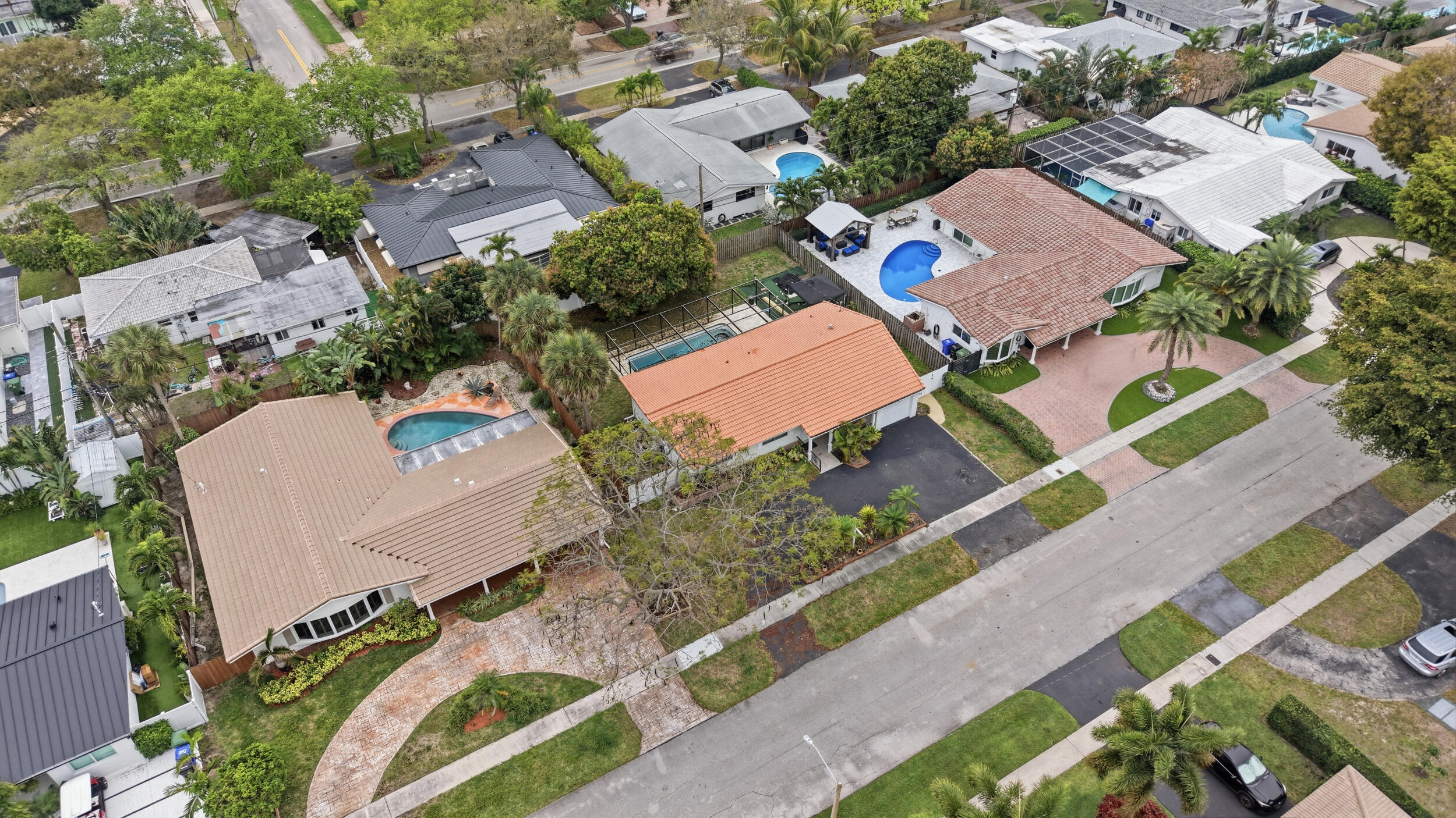 main property photo 26