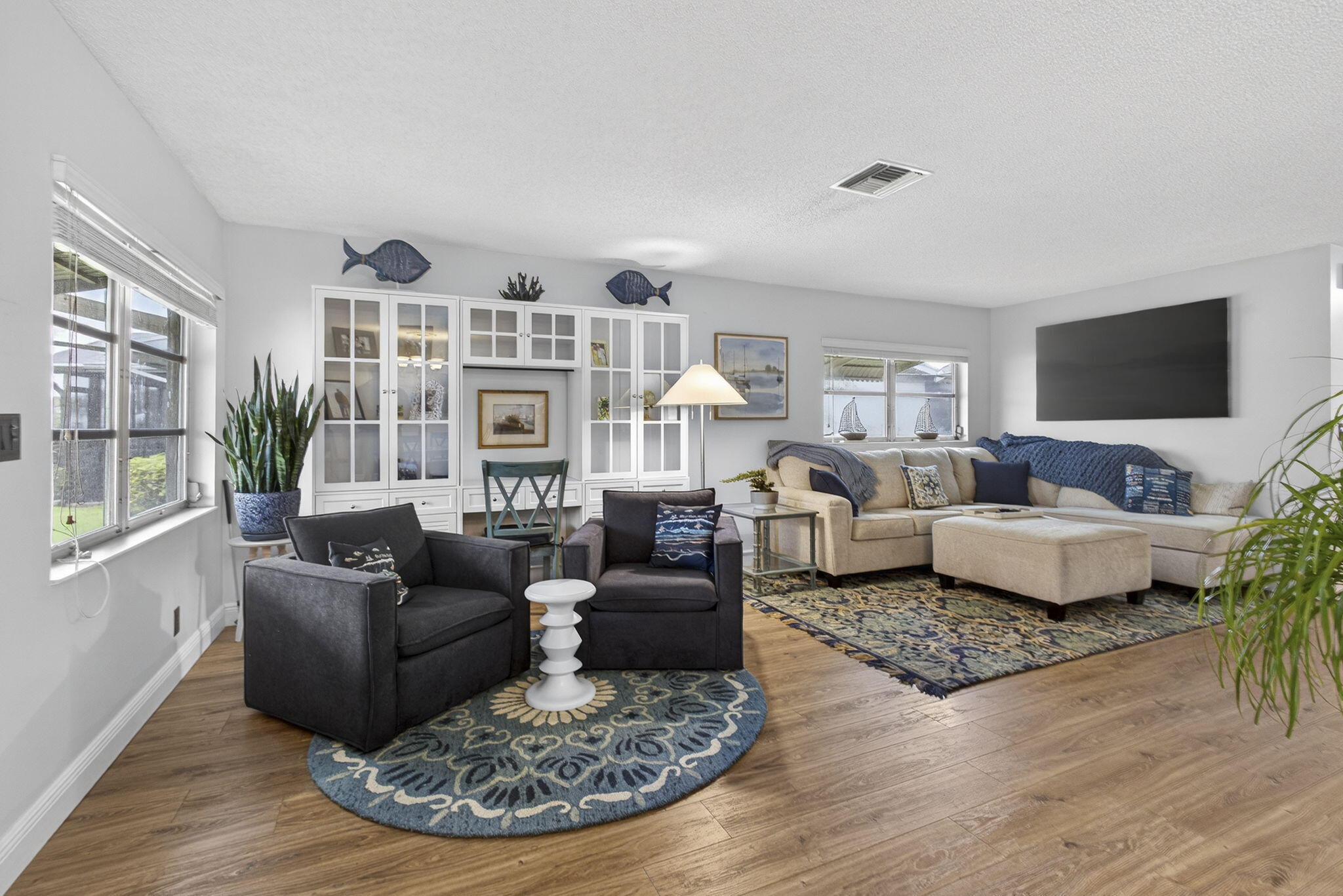 property viewer photo 16
