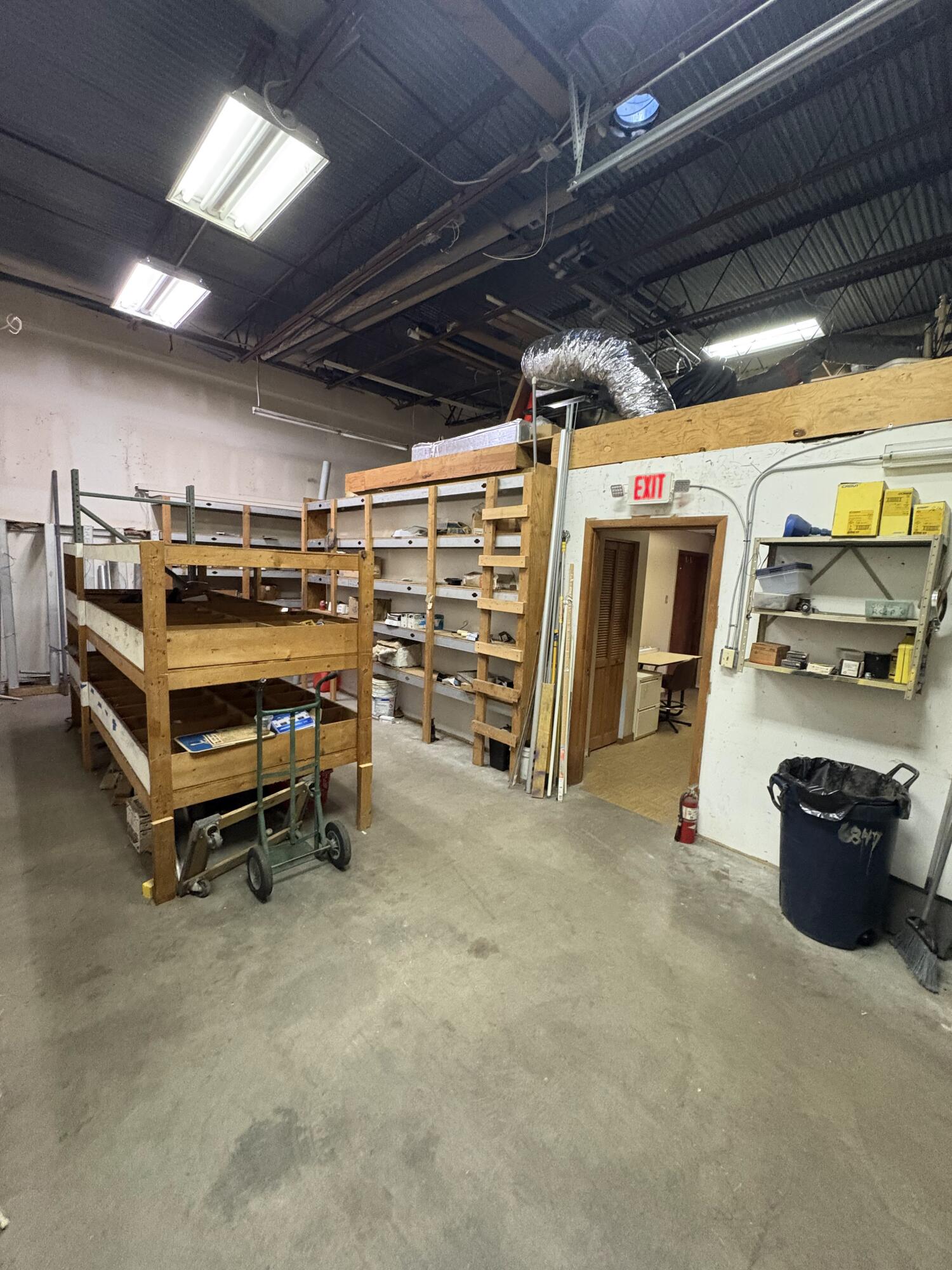 main property photo 14