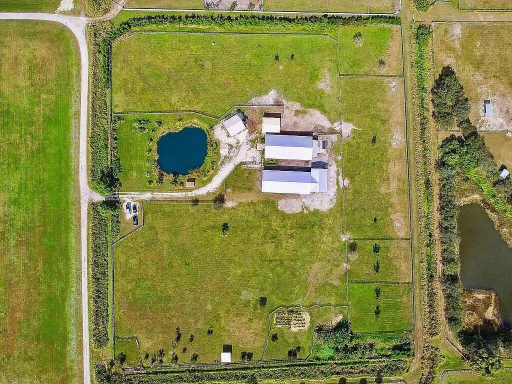main property photo 16