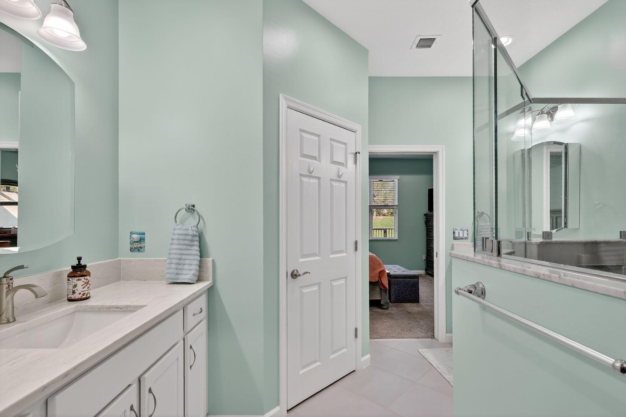 property viewer photo 16