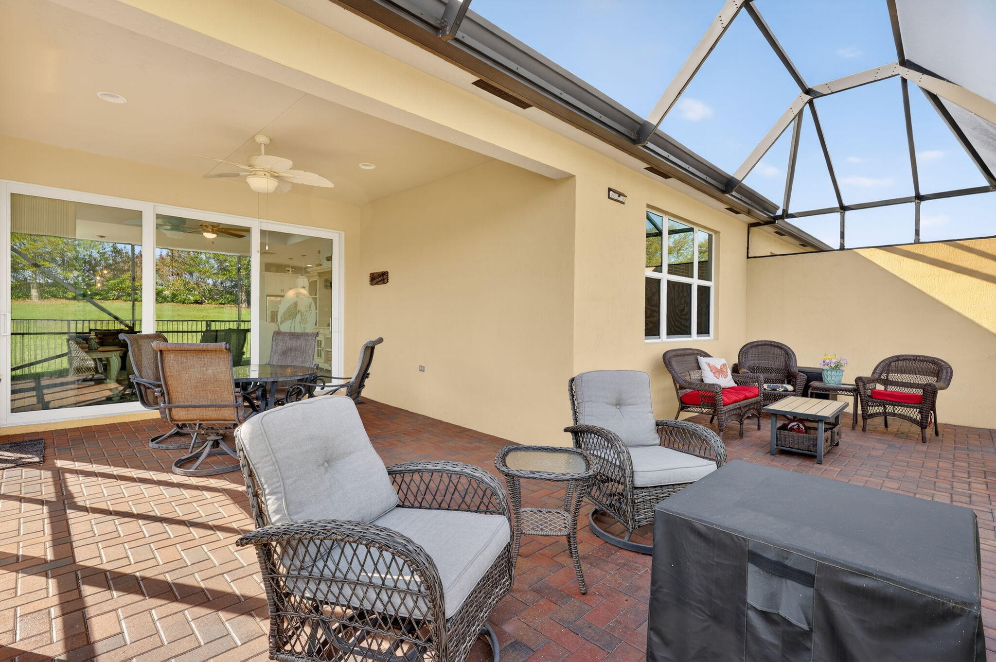 property viewer photo 25