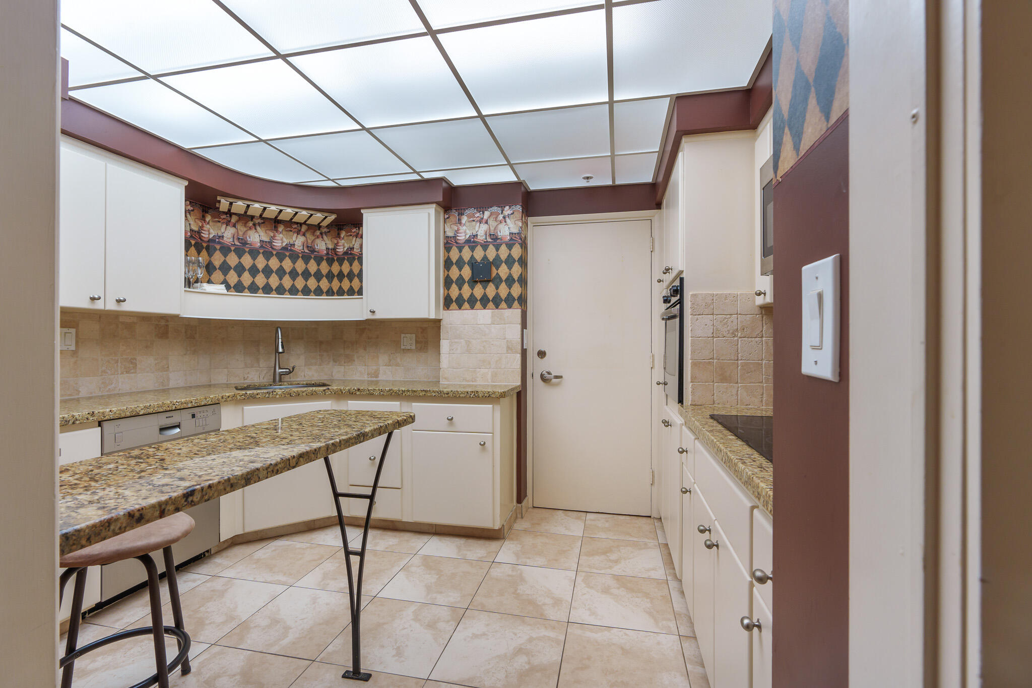 main property photo 24