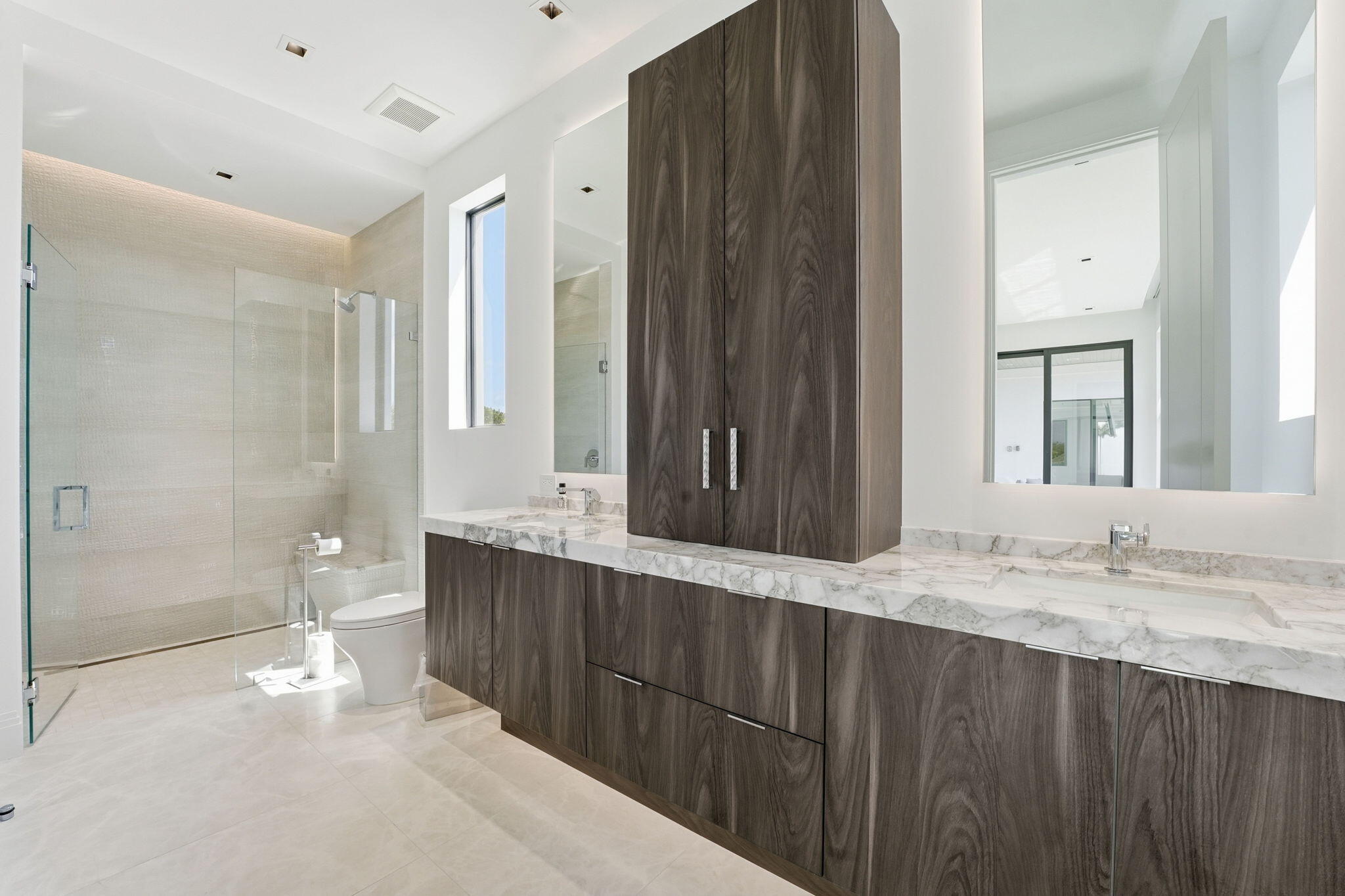 main property photo 76