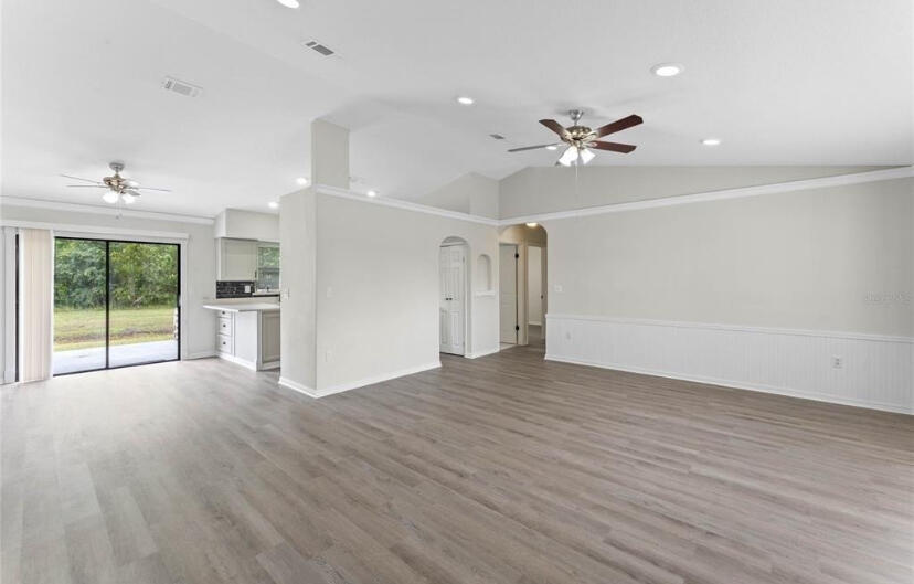 property viewer photo 2