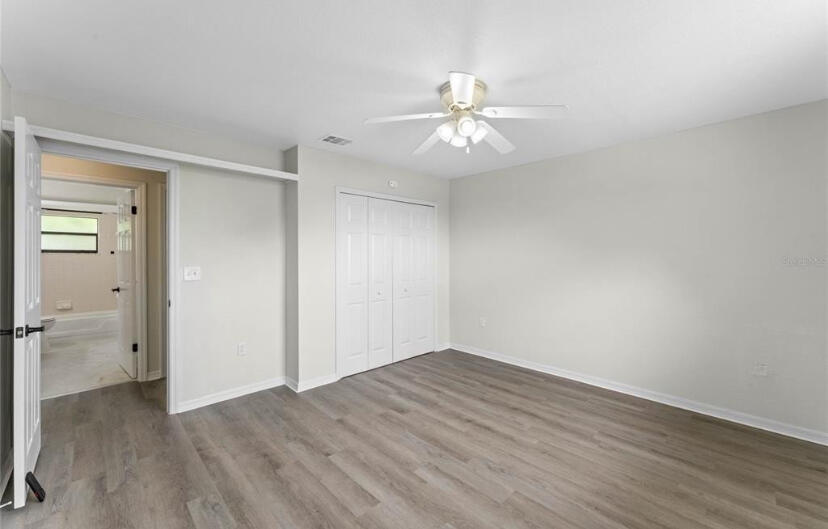 property viewer photo 6