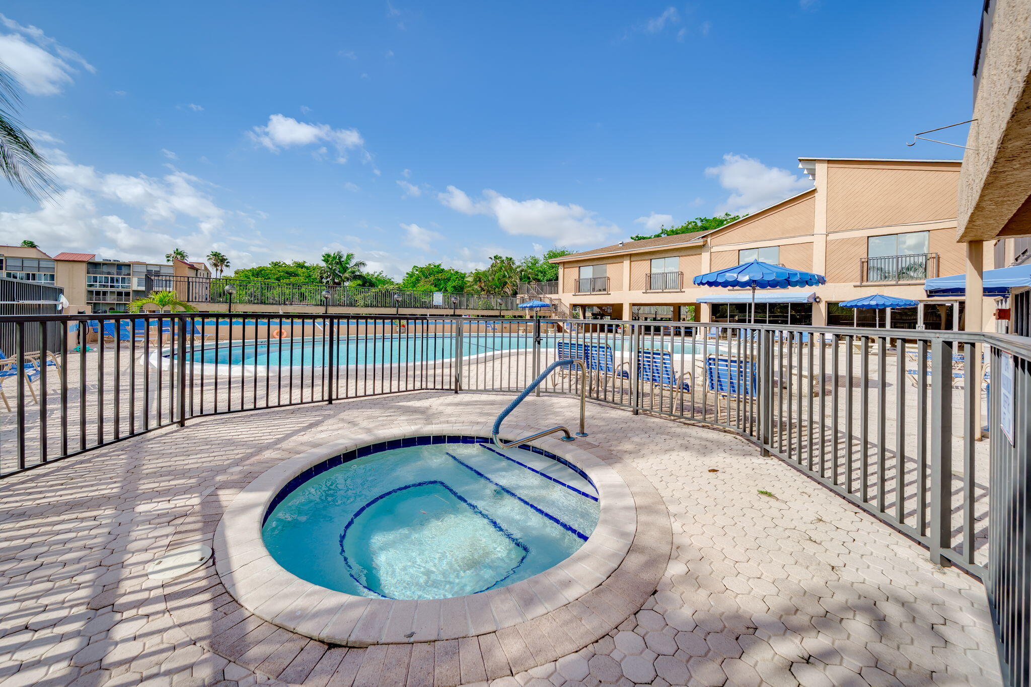 main property photo 41