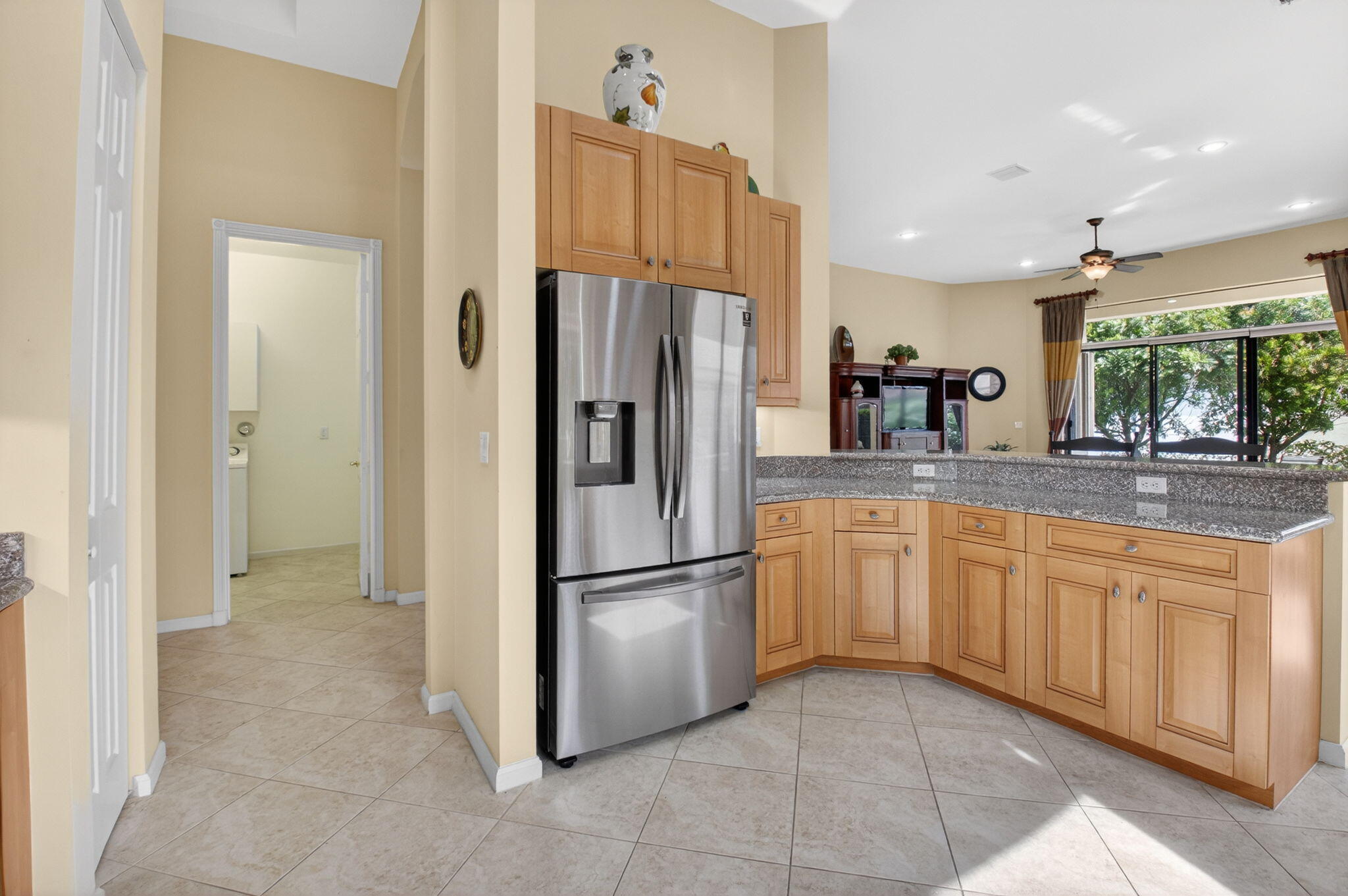 main property photo 16