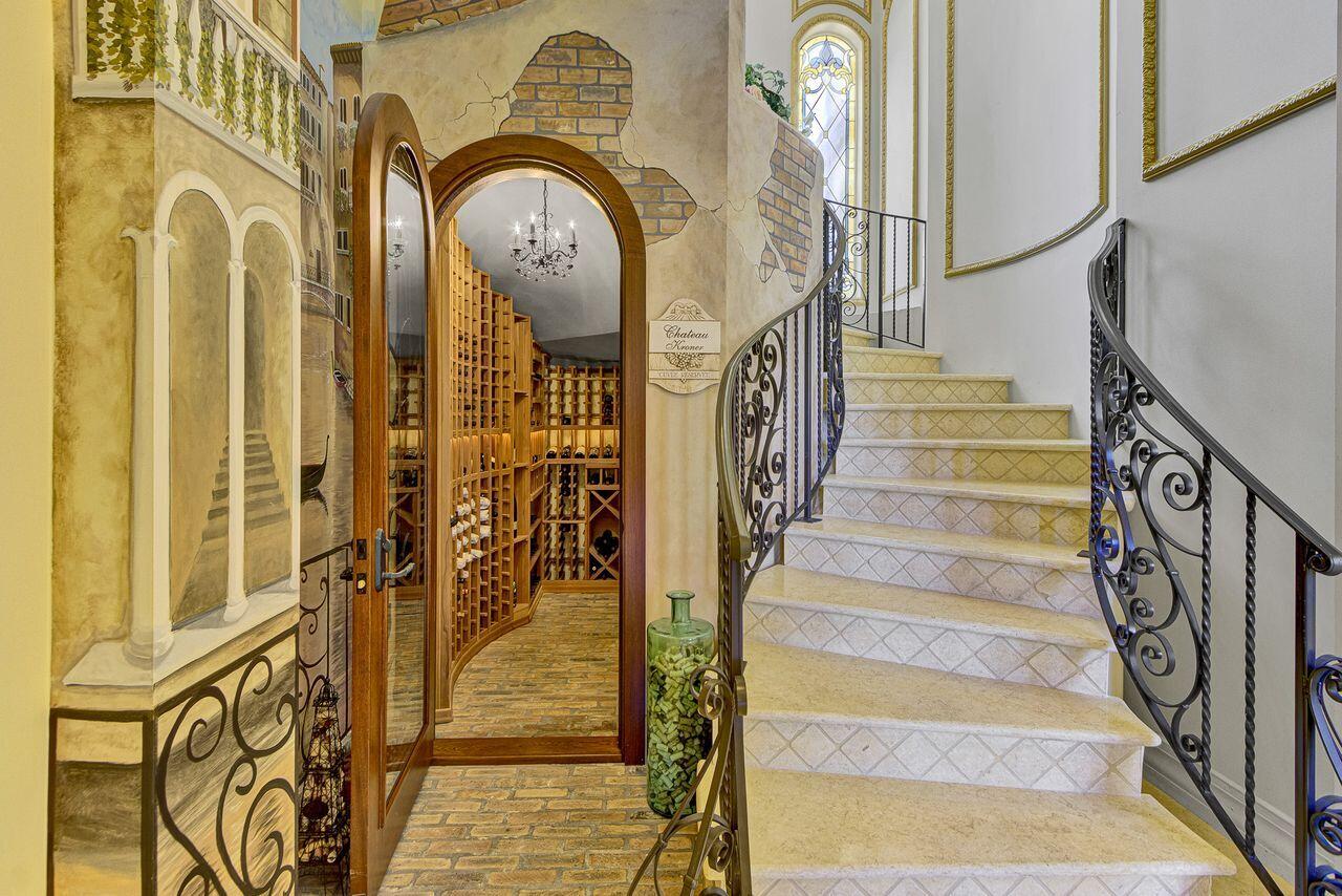 main property photo 29
