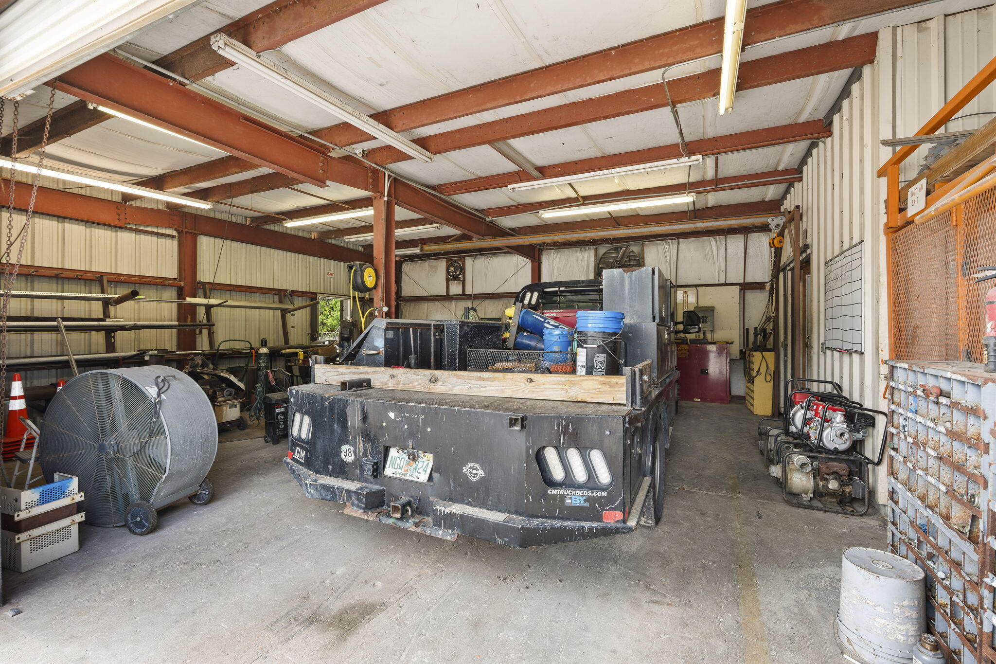 main property photo 50