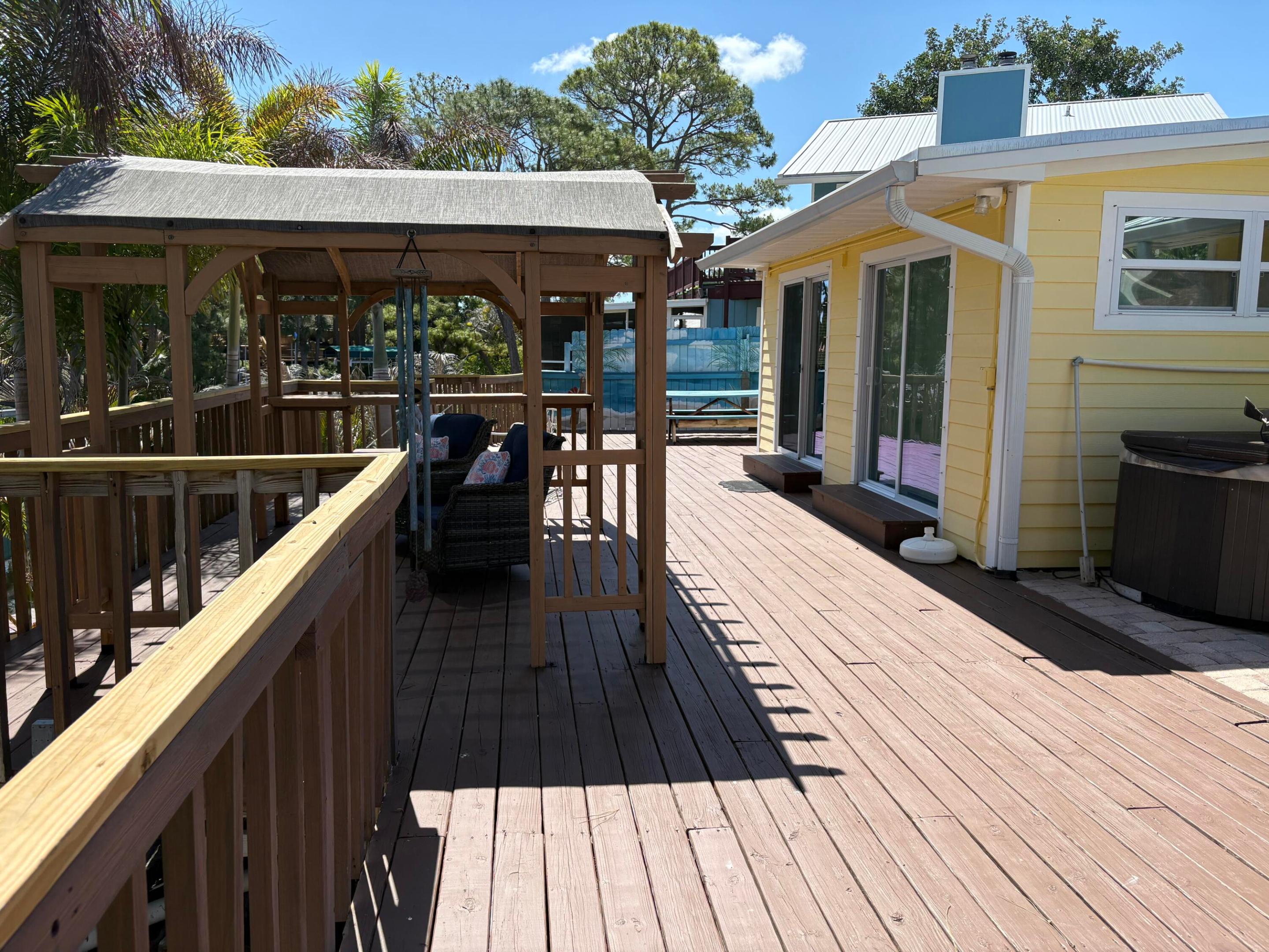 main property photo 28