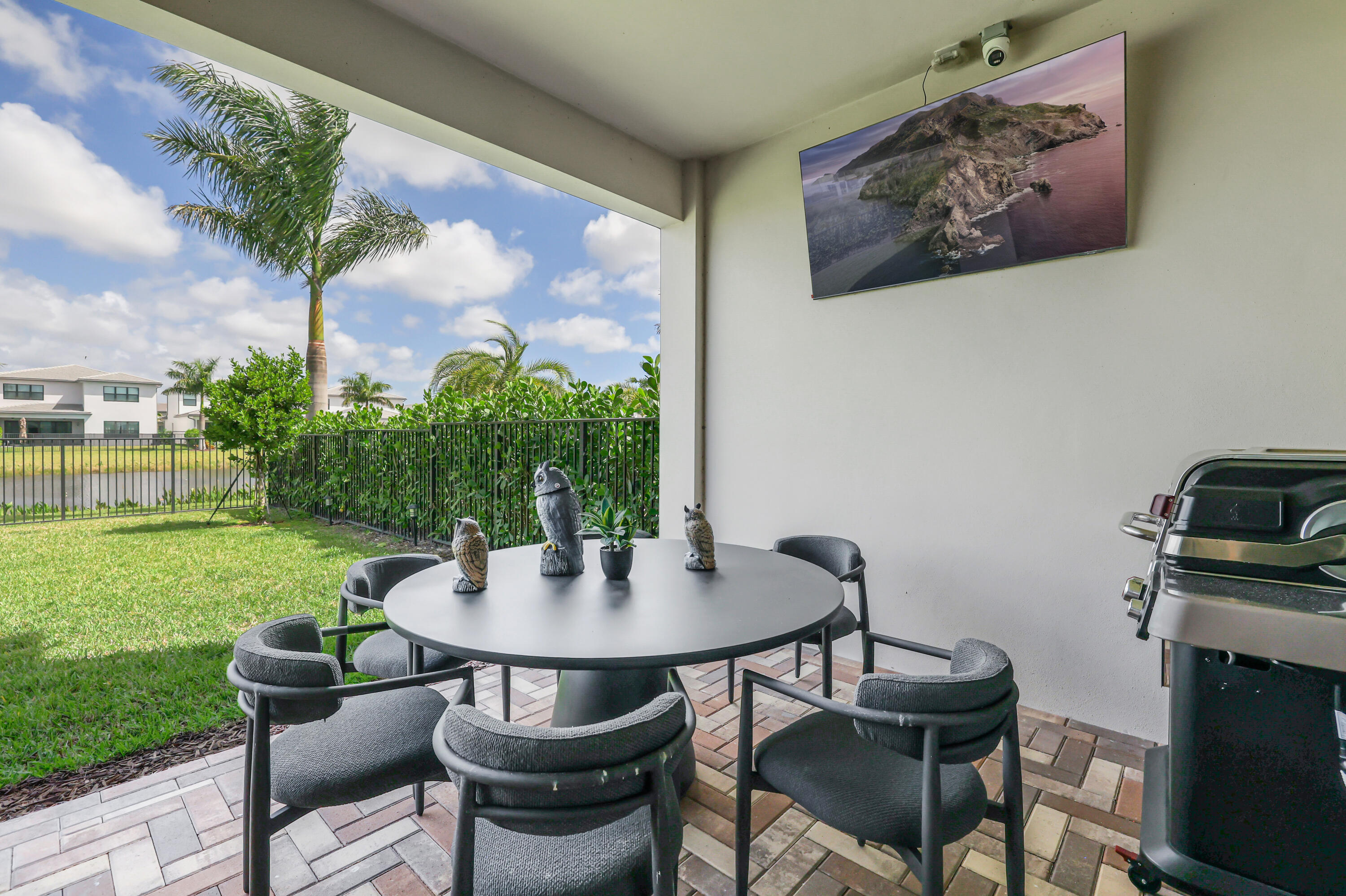 main property photo 58