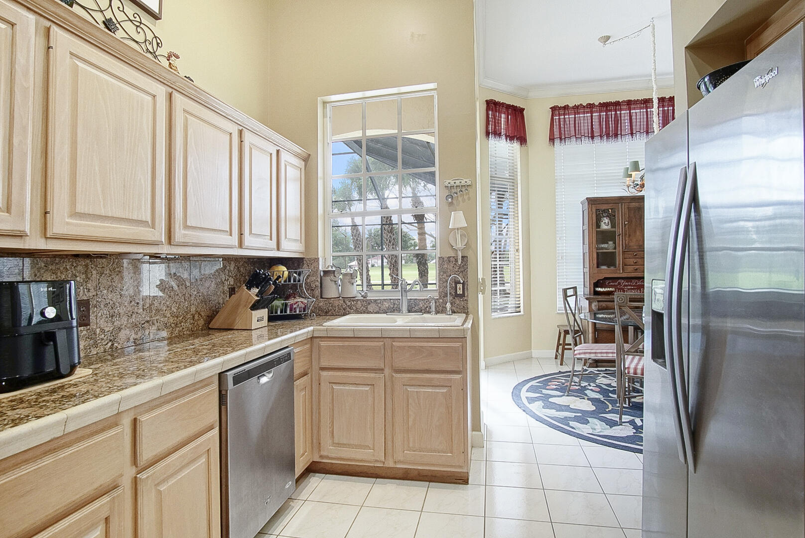 main property photo 12