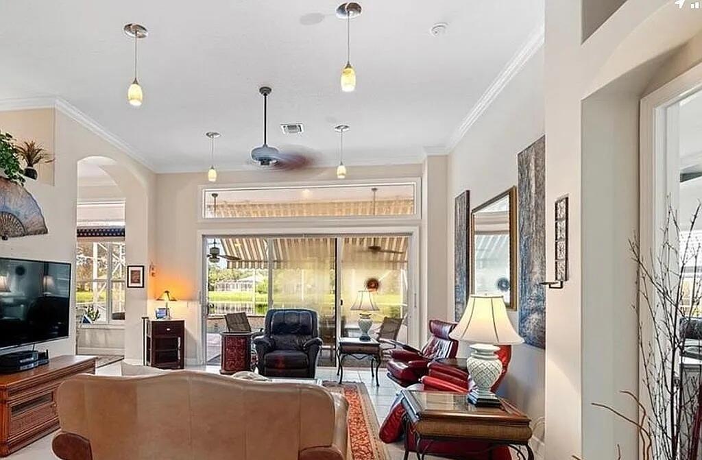 property viewer photo 12