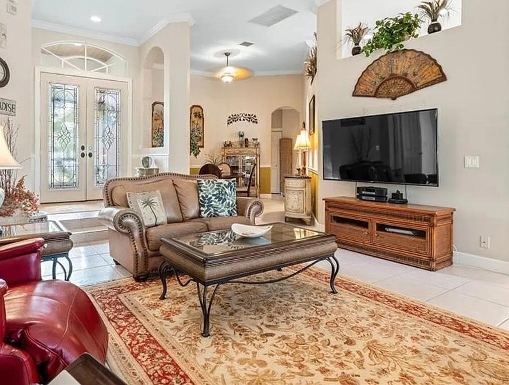 property viewer photo 4