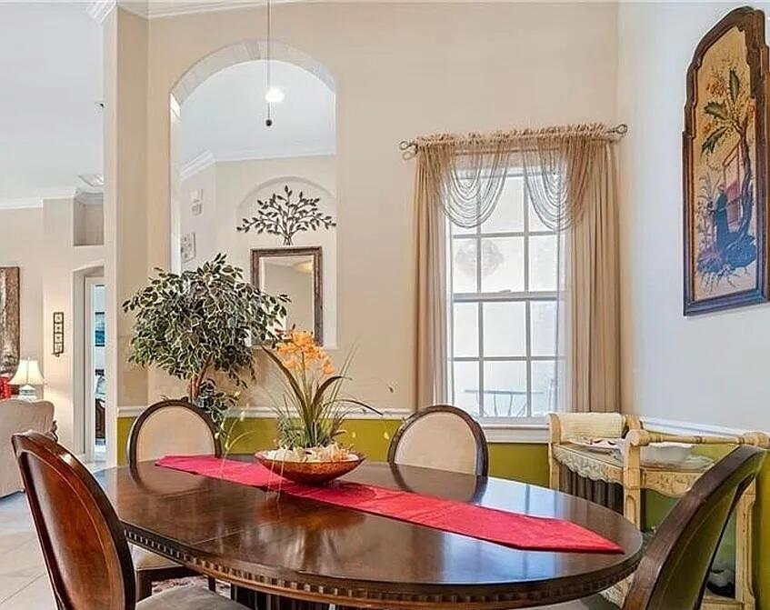 property viewer photo 5