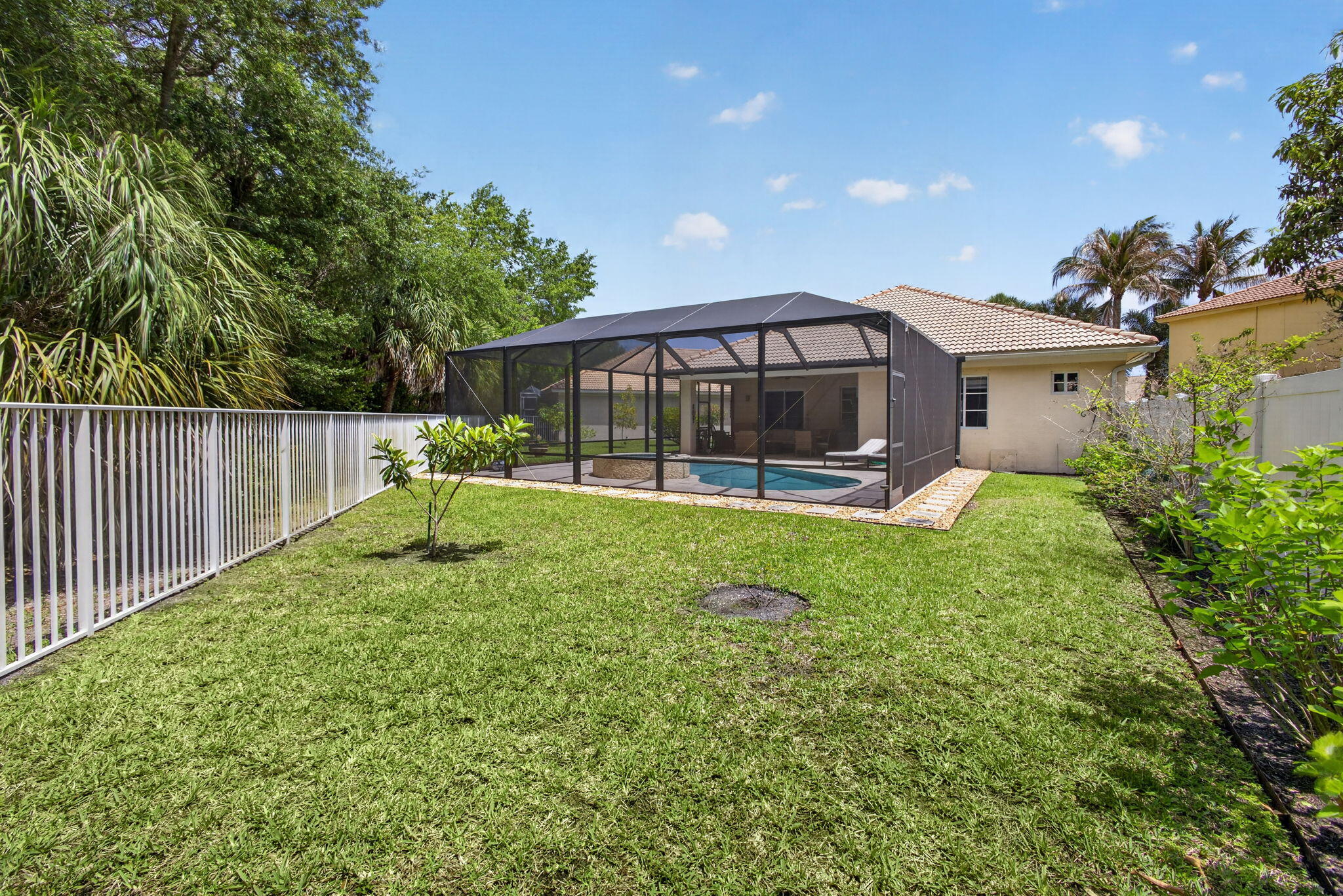 main property photo 79