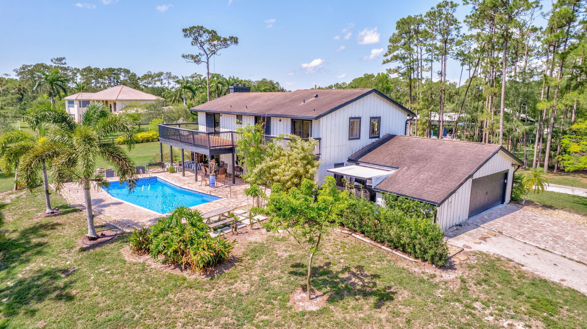 main property photo 50