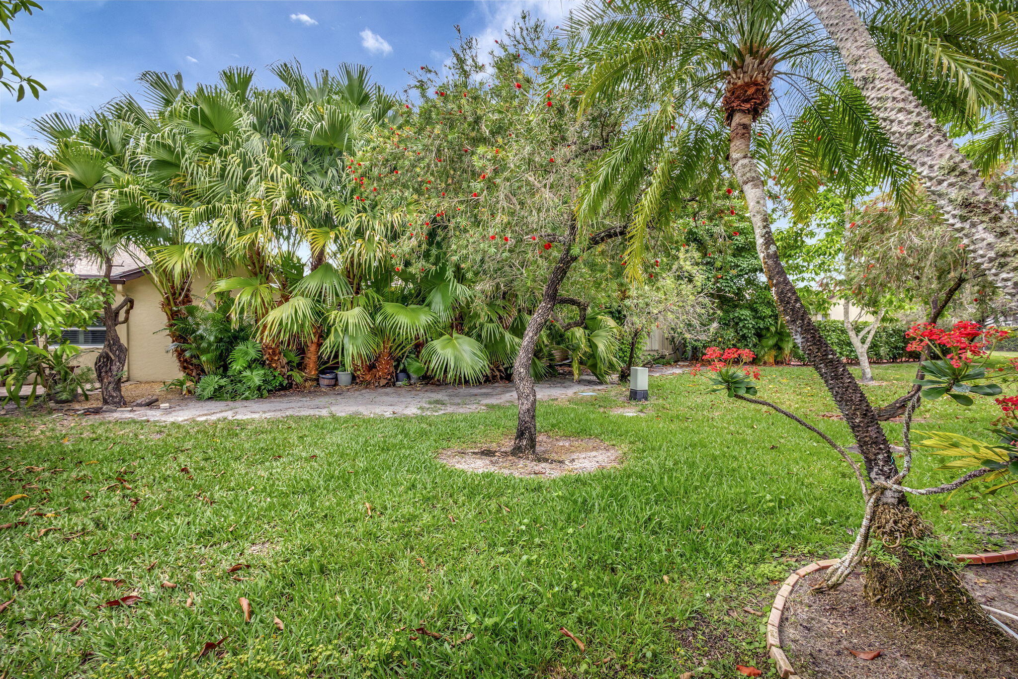 main property photo 20