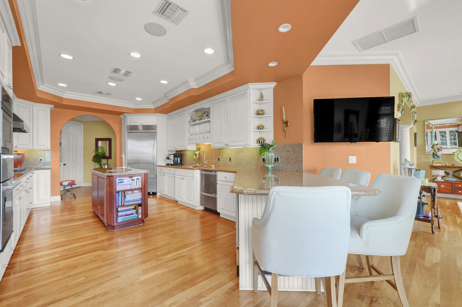 main property photo 13