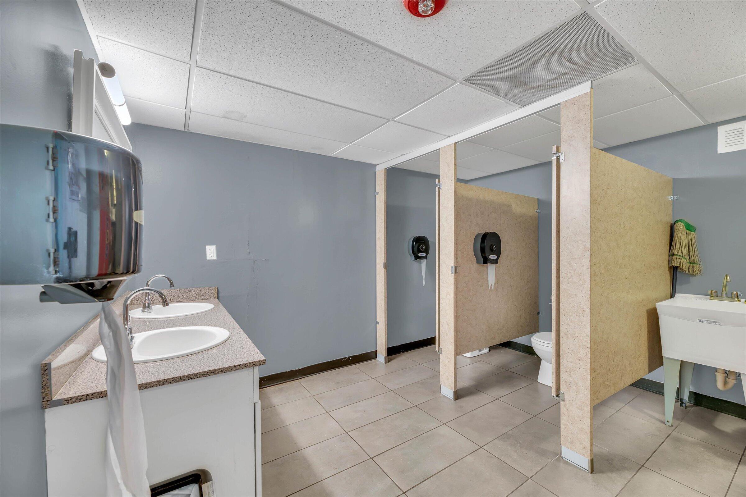 main property photo 48