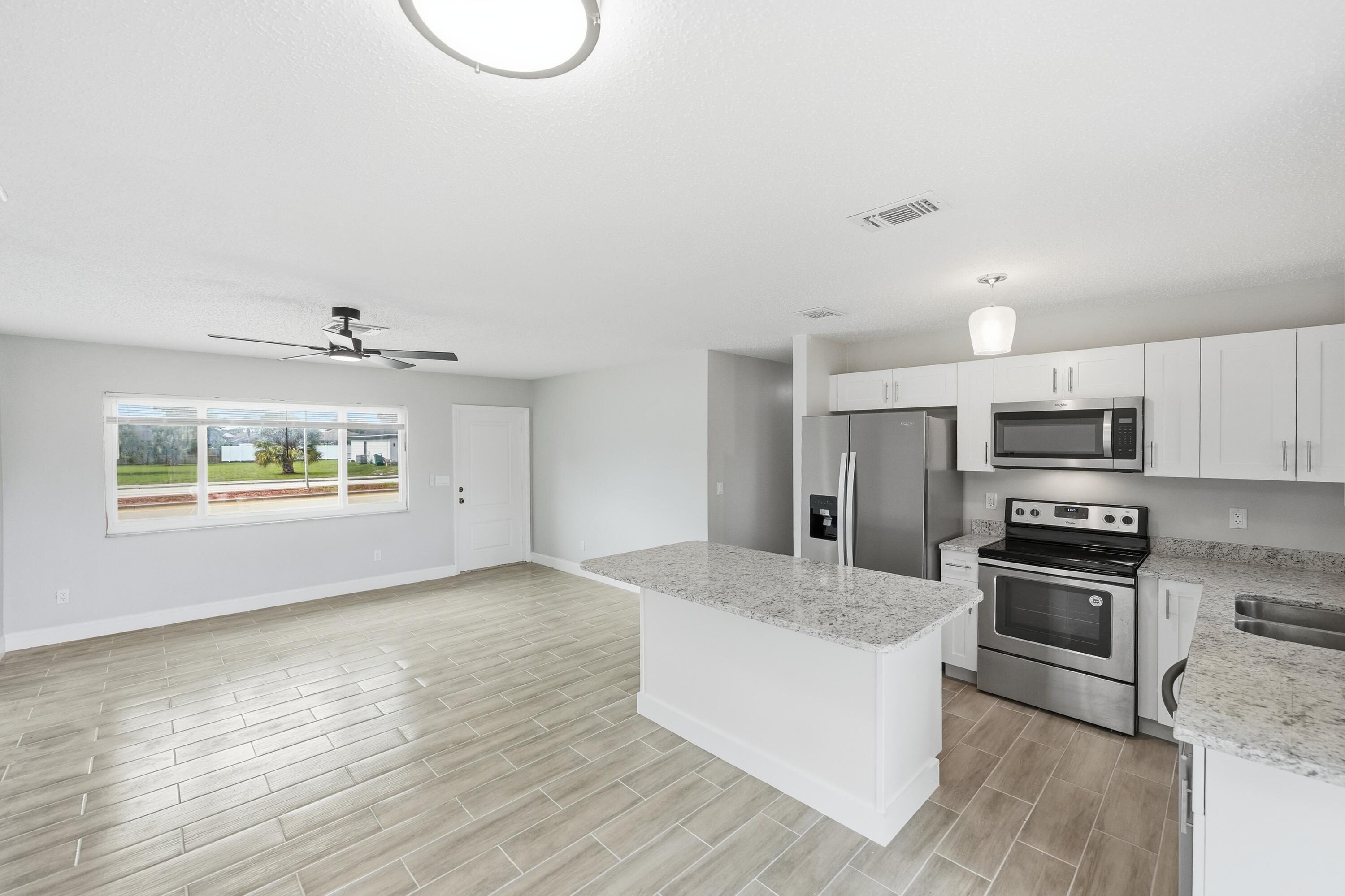 property viewer photo 16