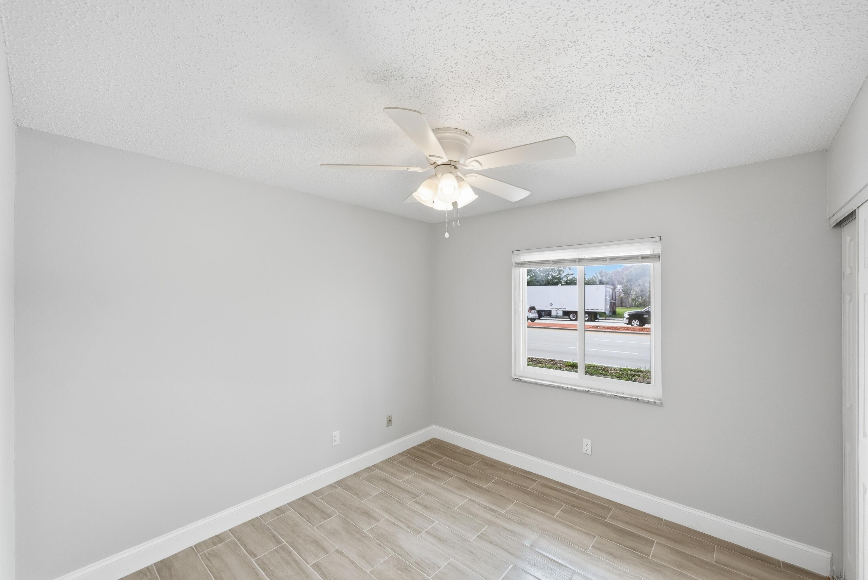 property viewer photo 27