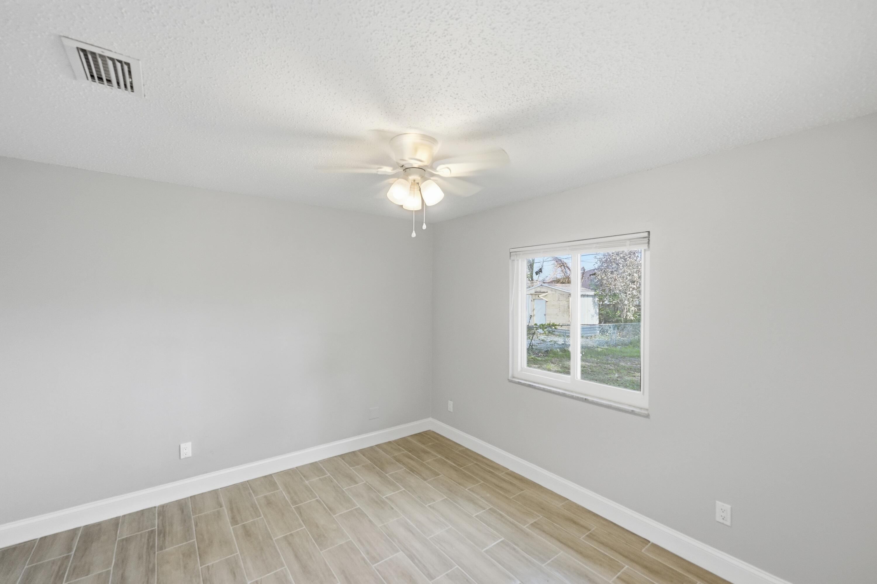 property viewer photo 34