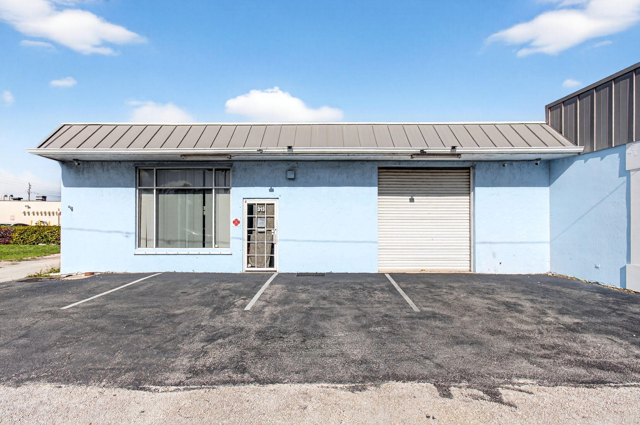 main property photo 8