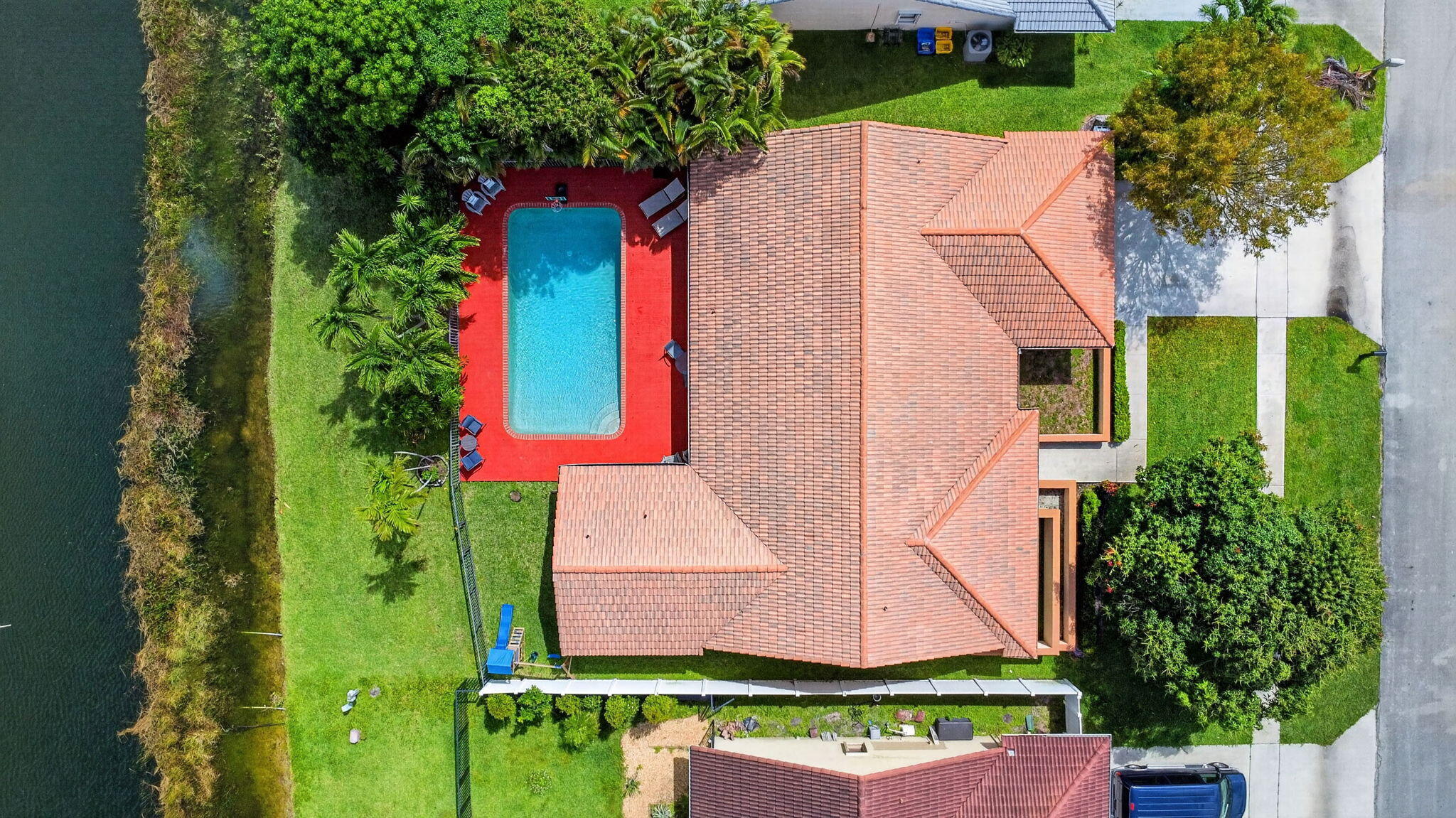 main property photo 70