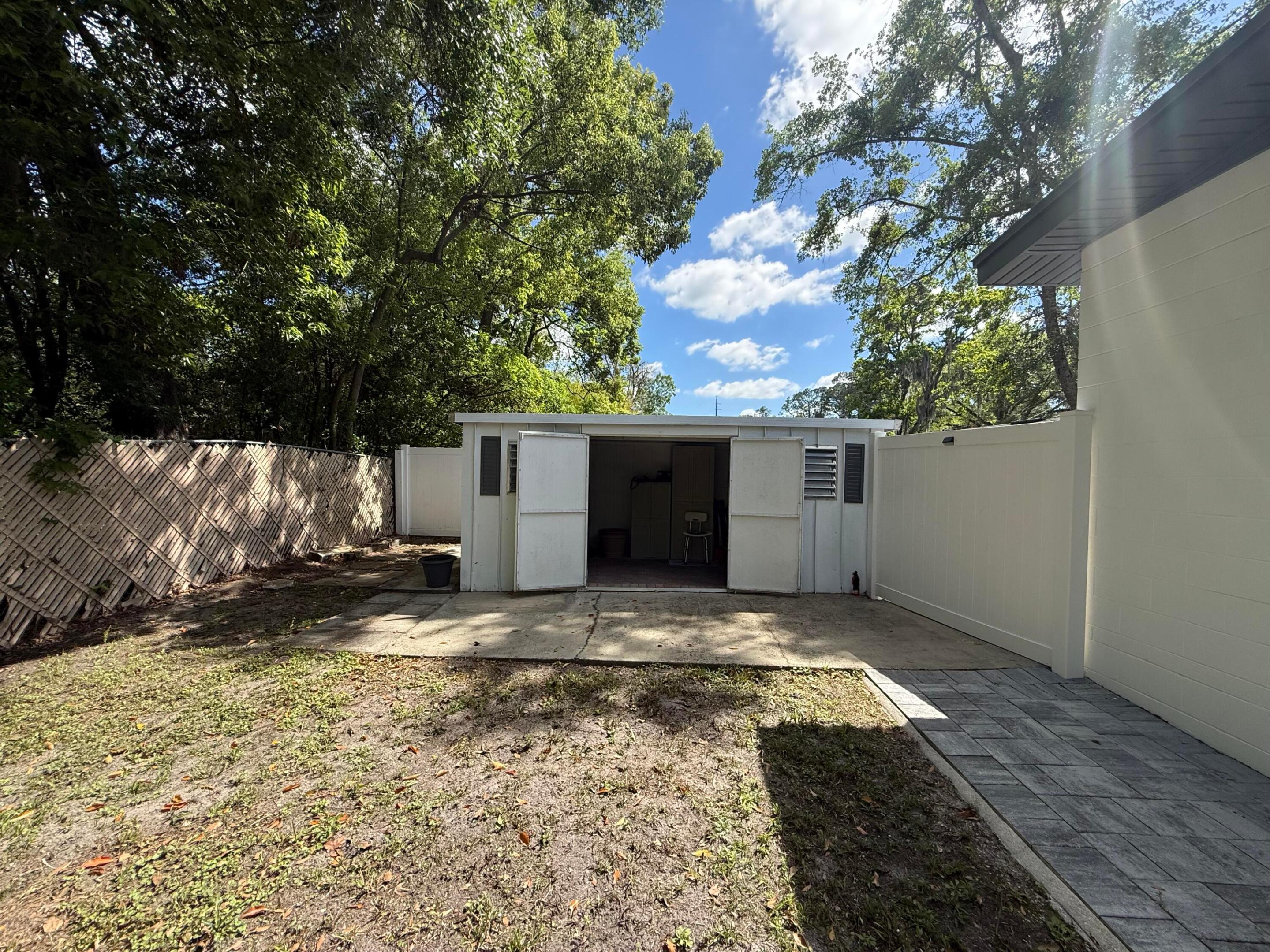 main property photo 43