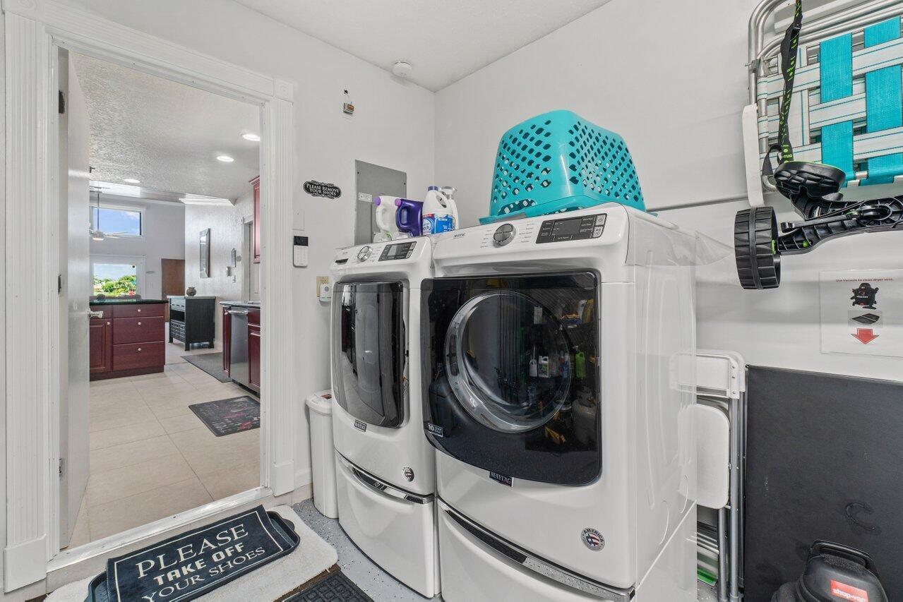 main property photo 15