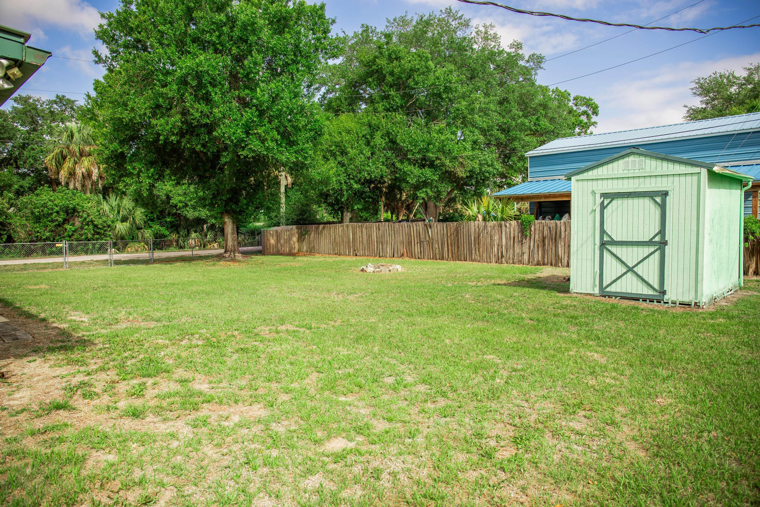 main property photo 34