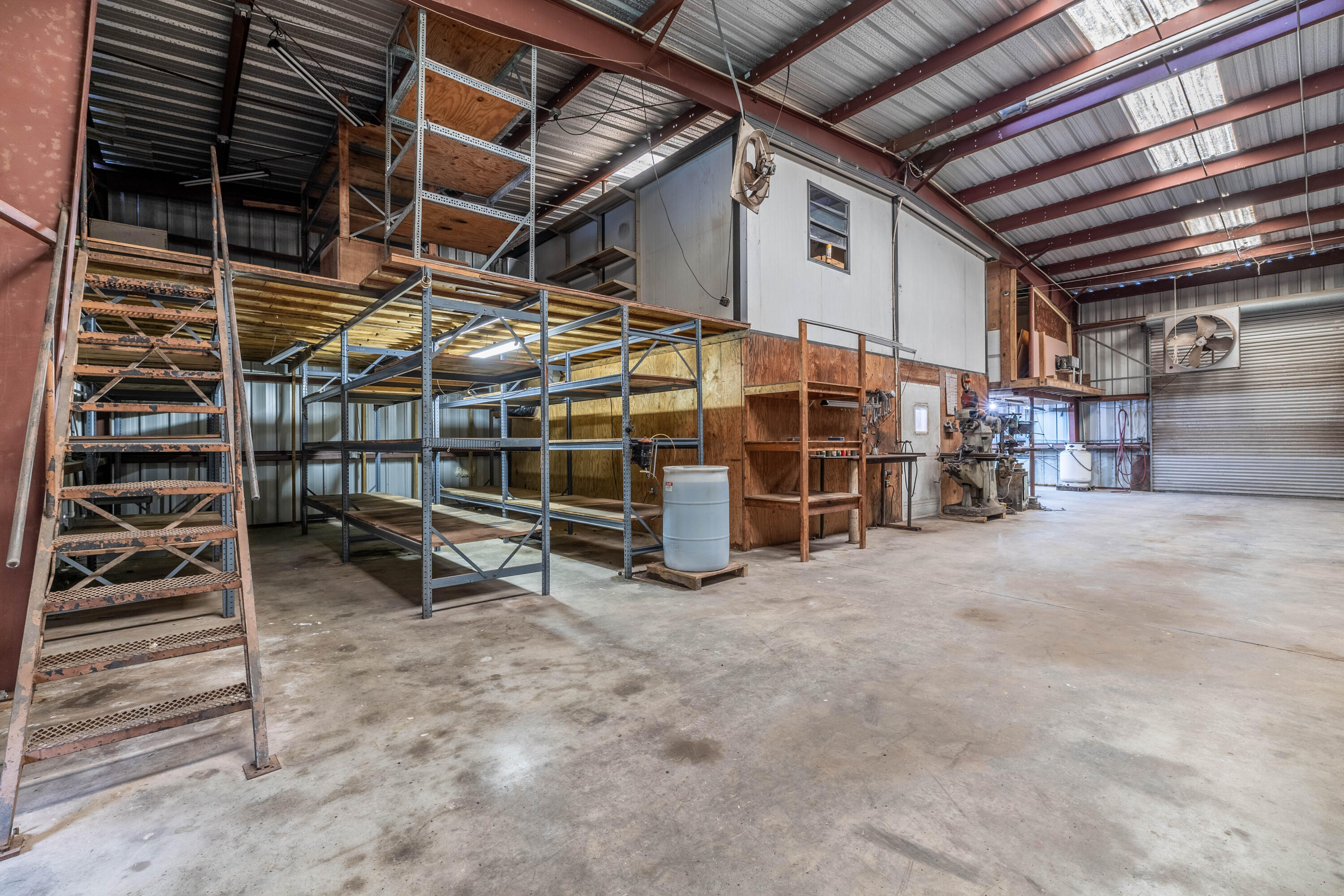 main property photo 15