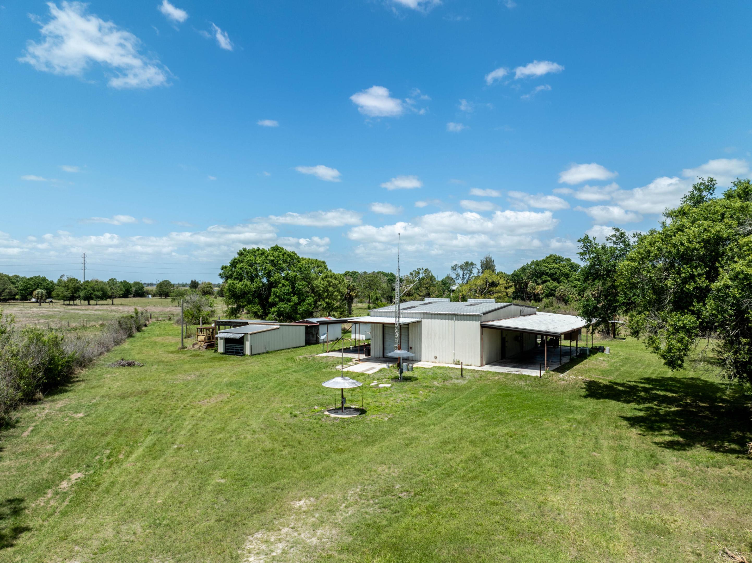 main property photo 40
