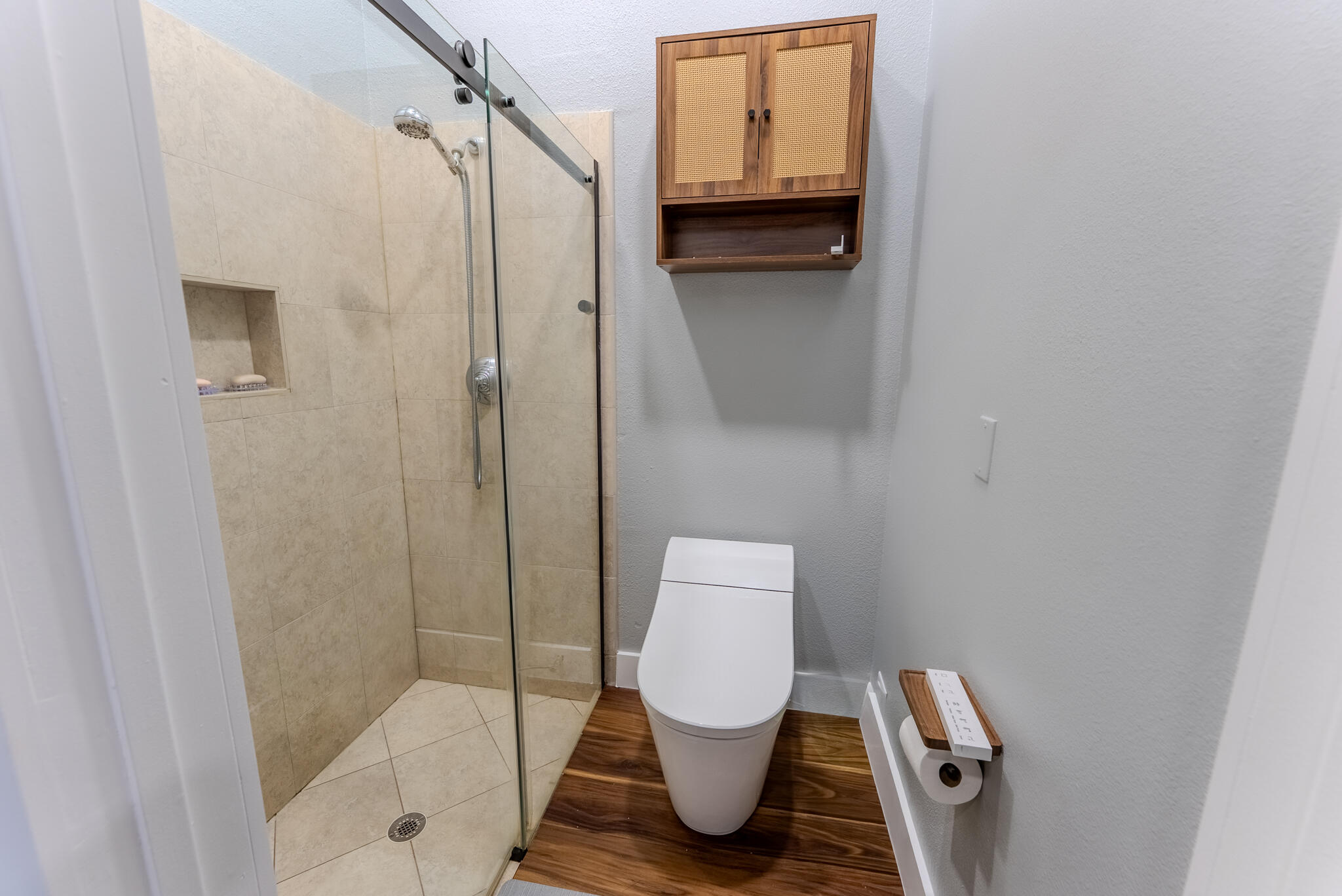 main property photo 54