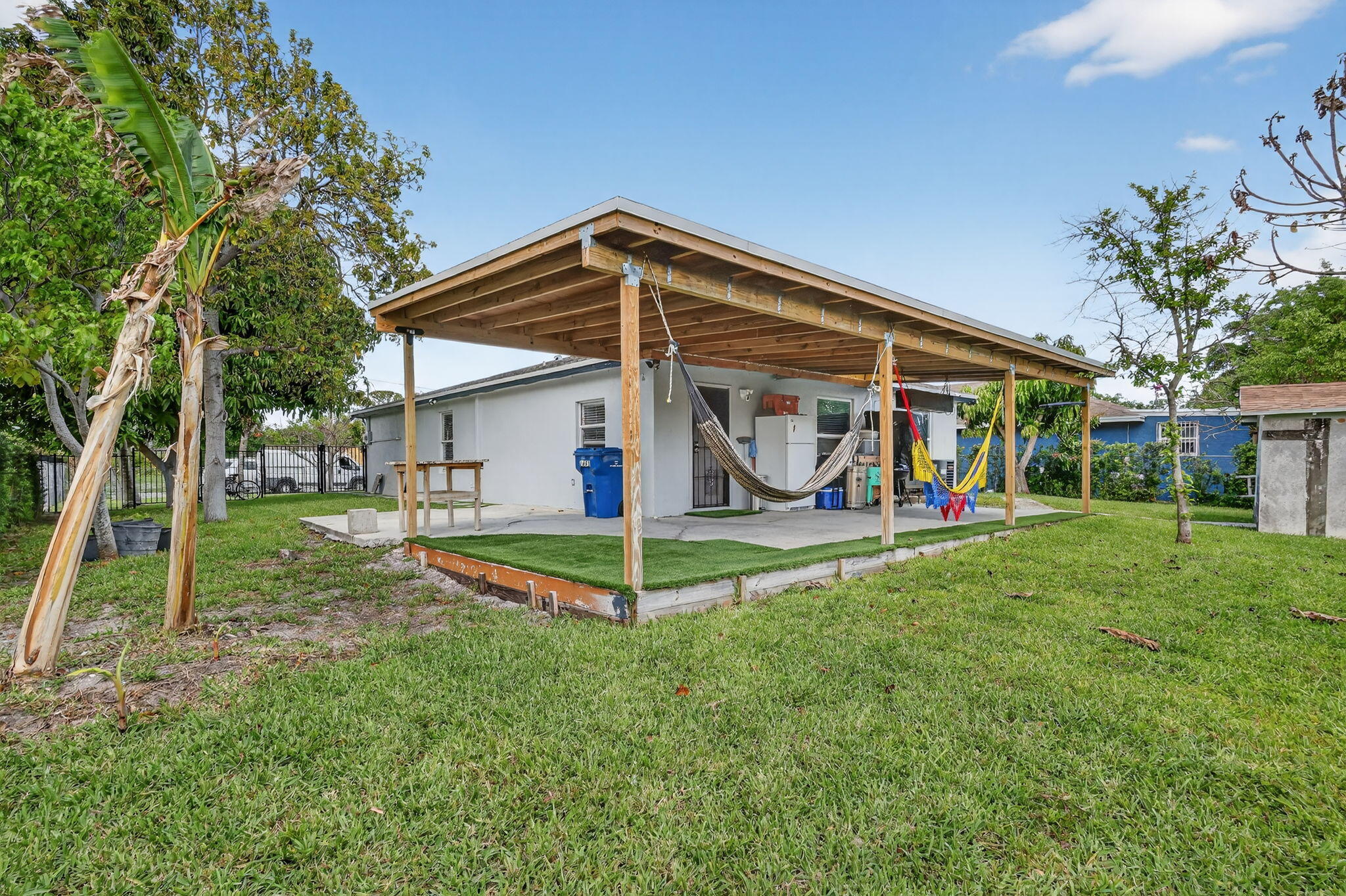 main property photo 34
