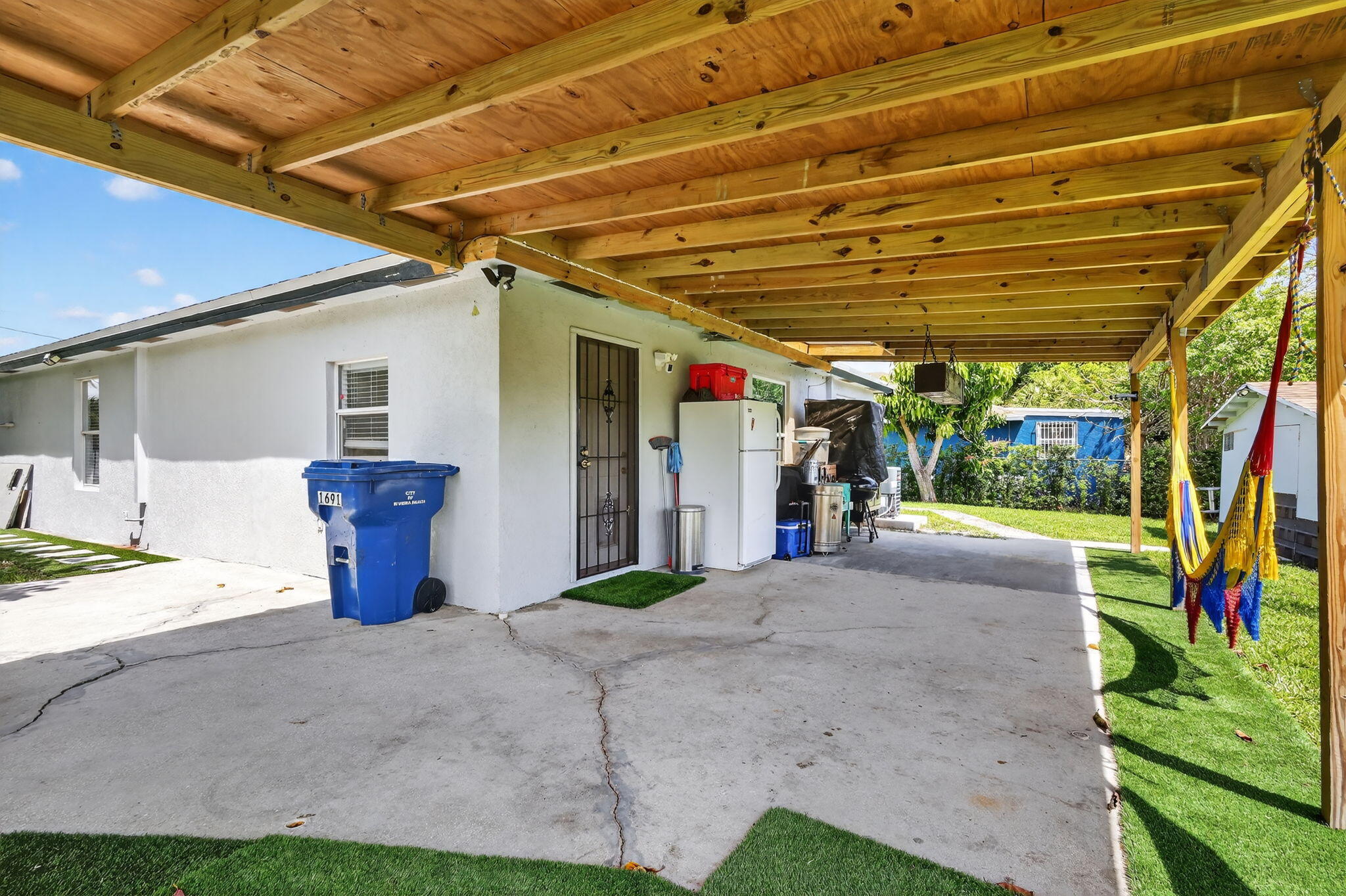 main property photo 35