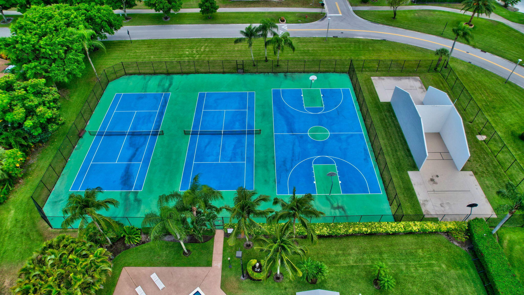 main property photo 45