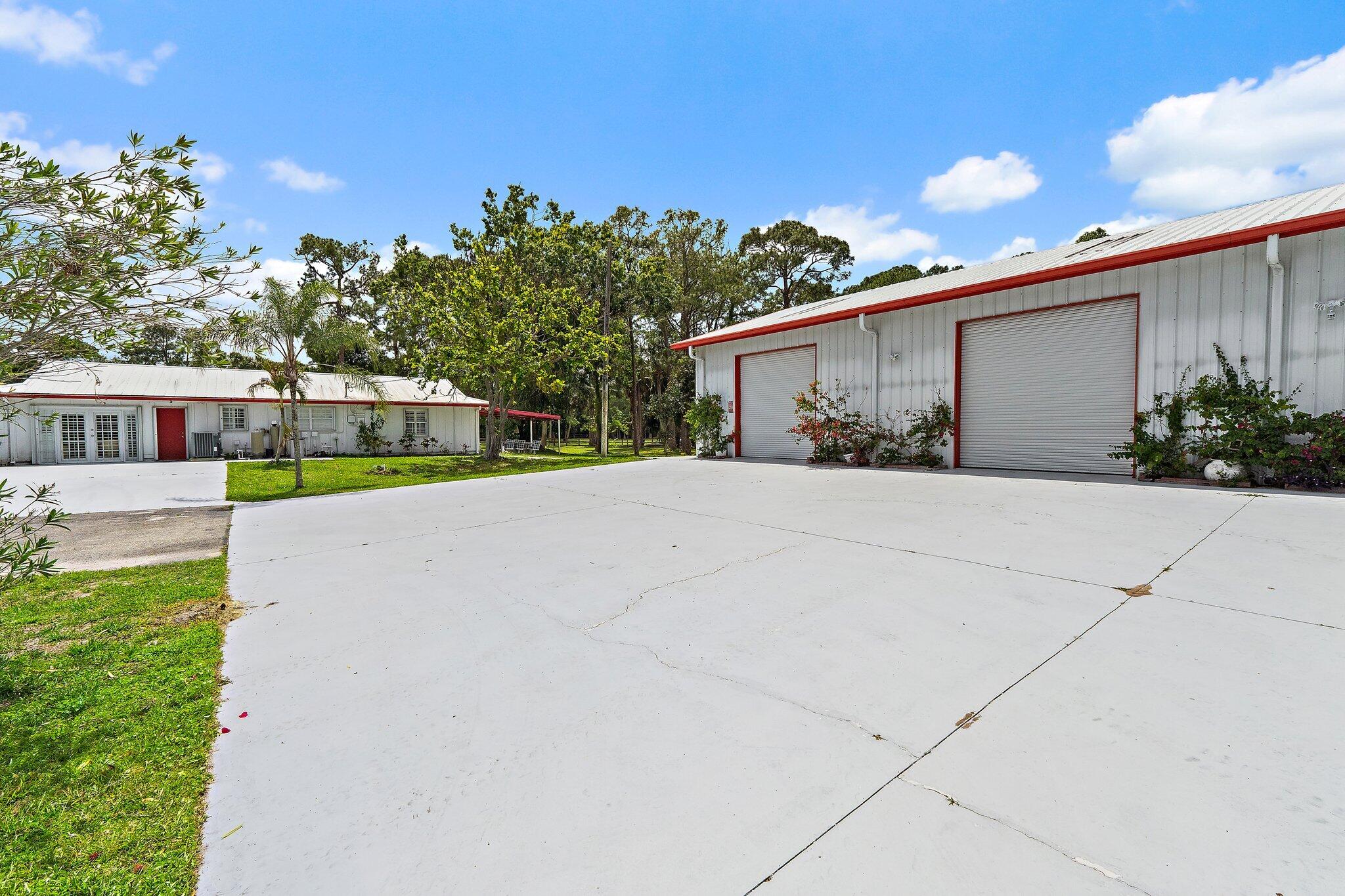 main property photo 13