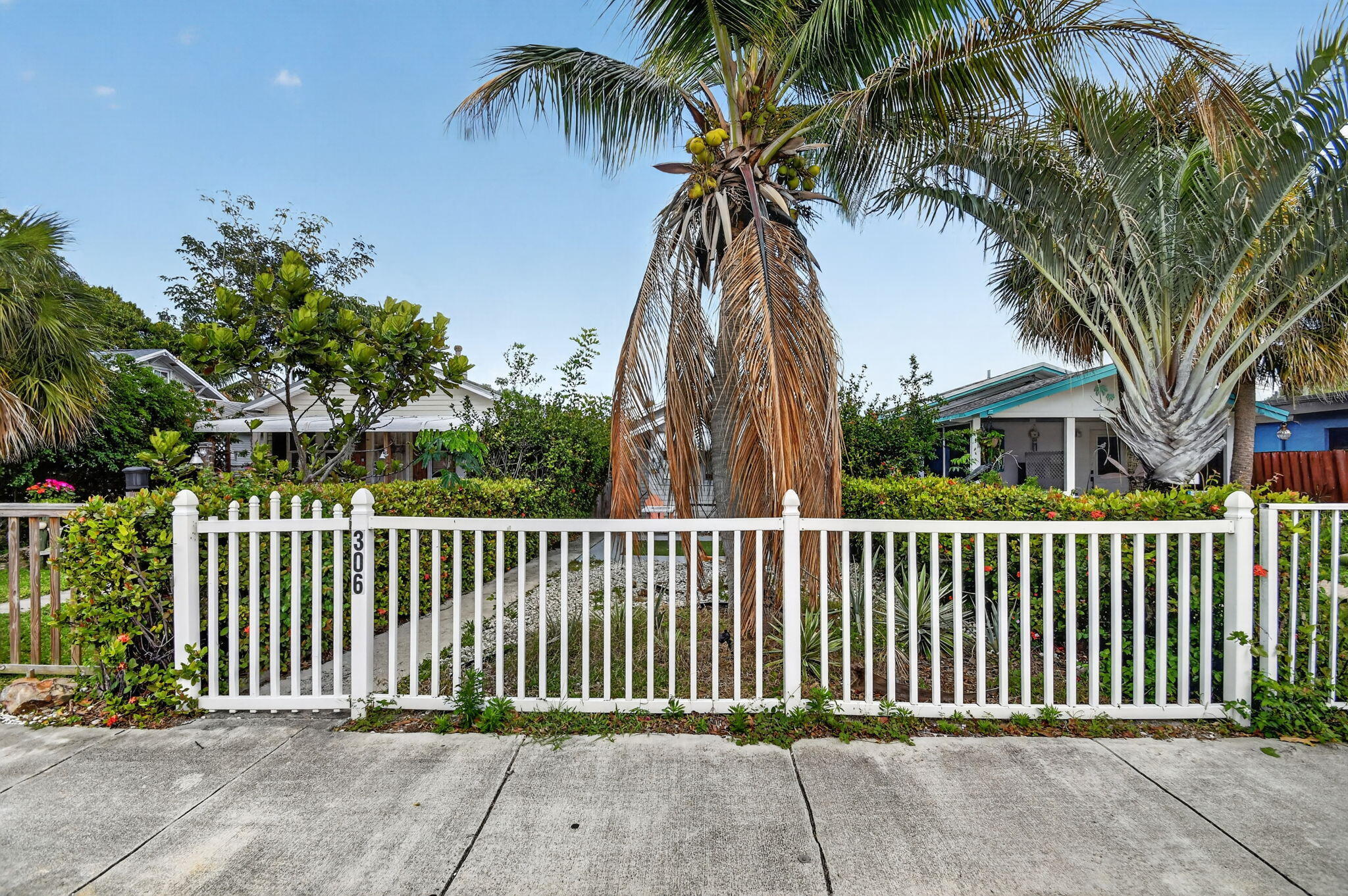main property photo 44
