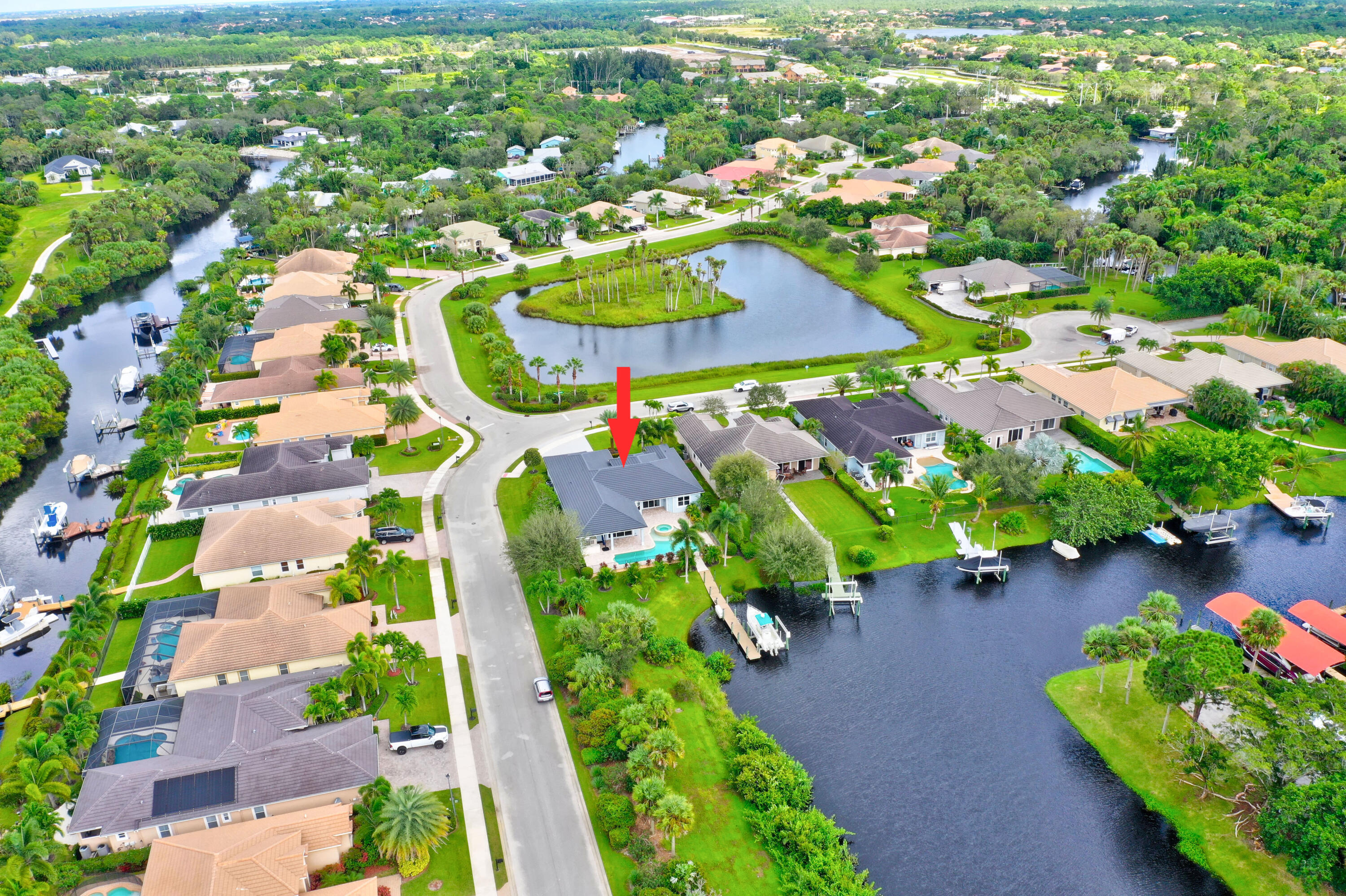 main property photo 13