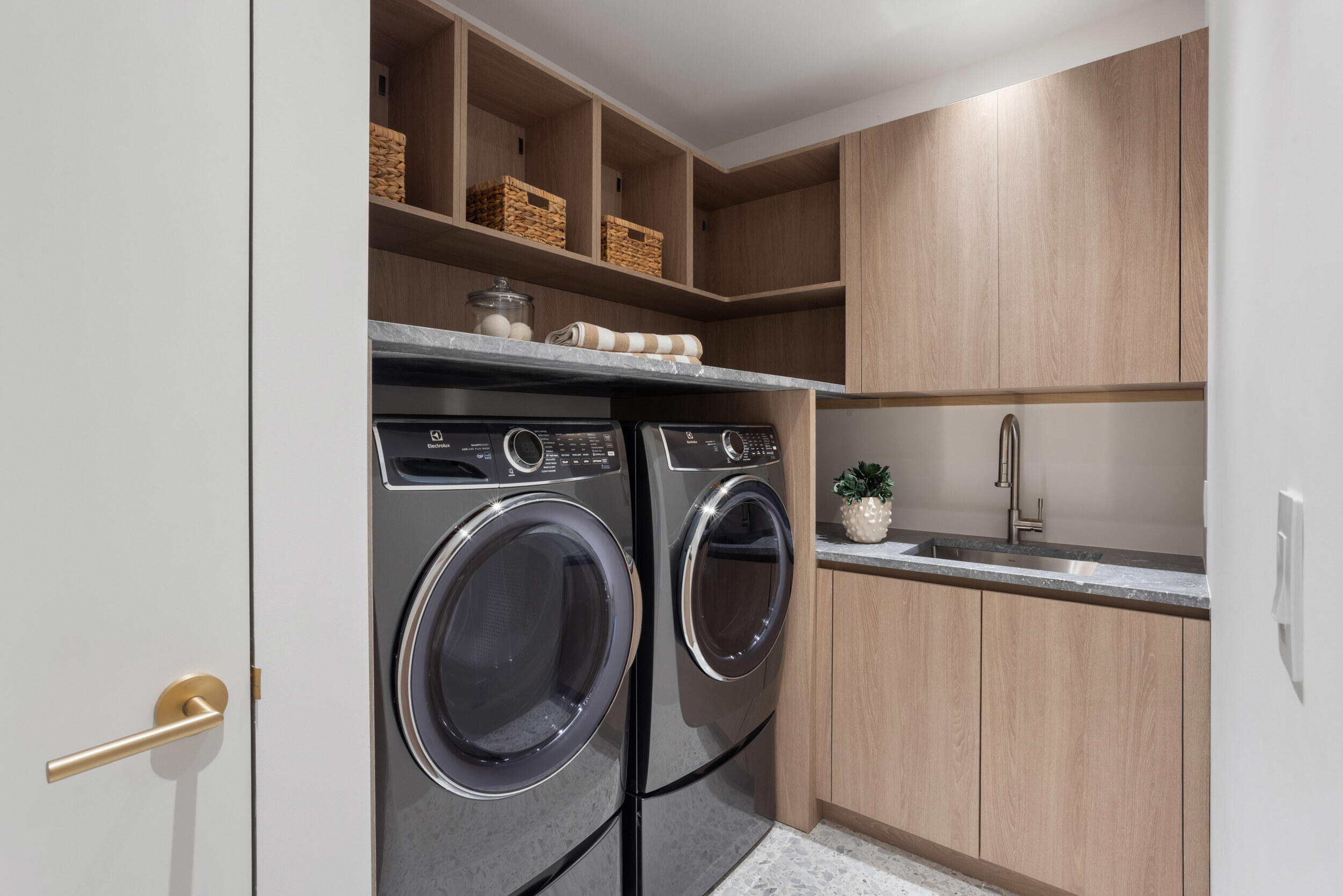 main property photo 61
