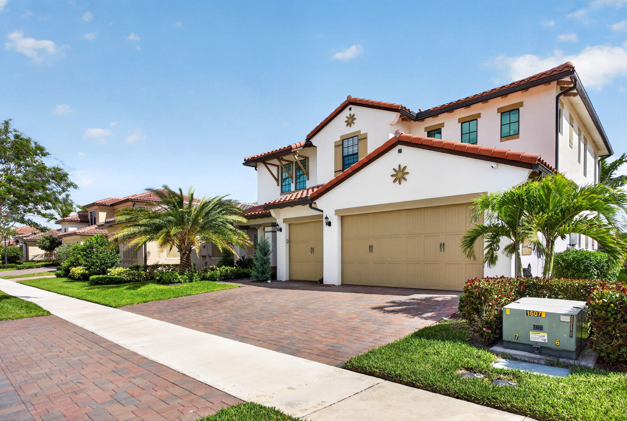 main property photo 41