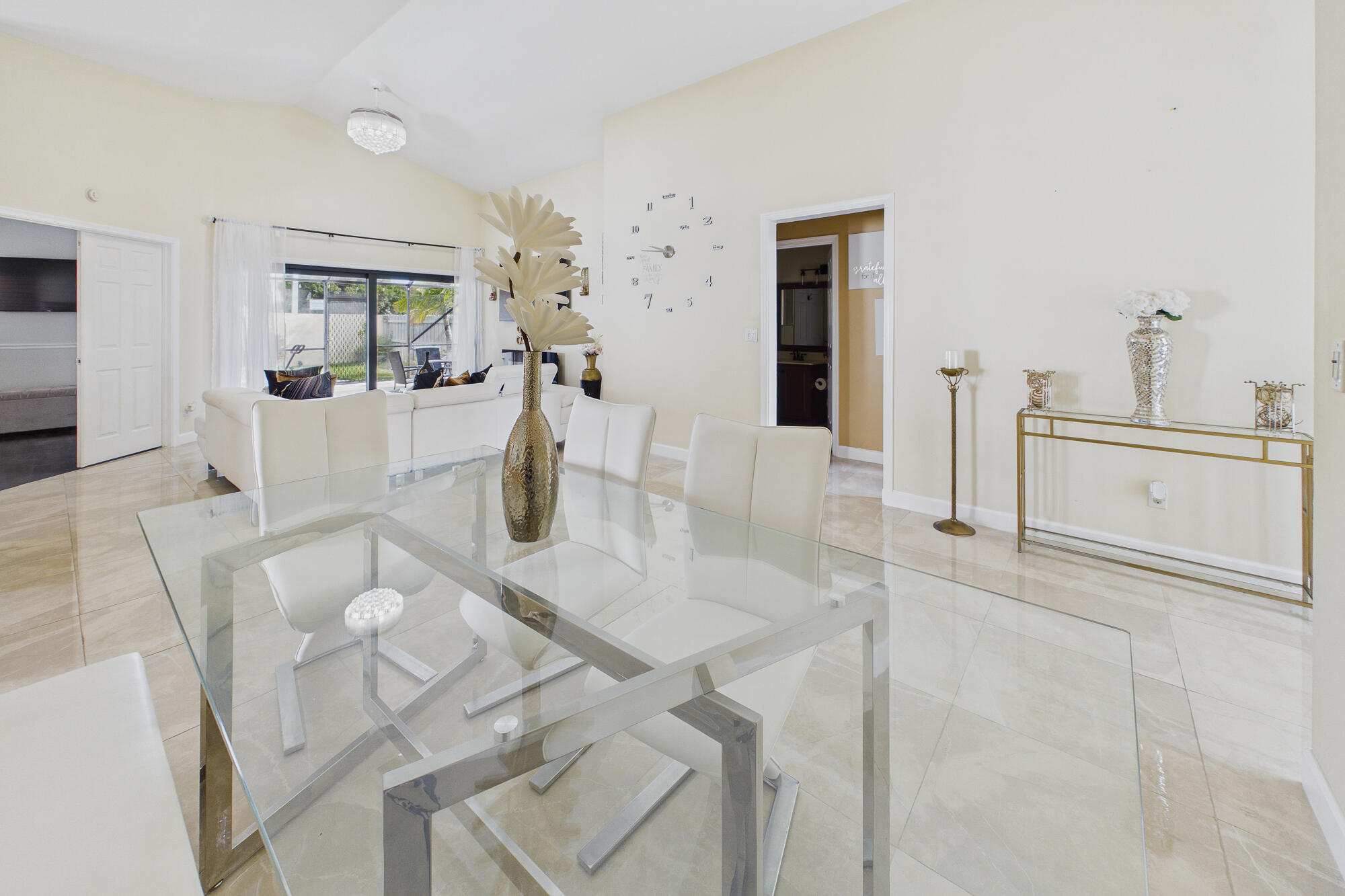 property viewer photo 12