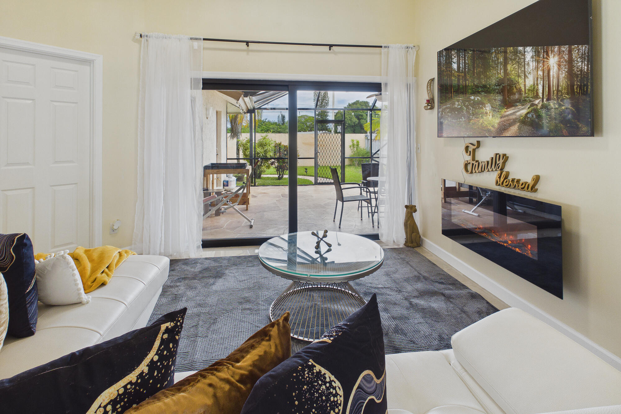 property viewer photo 16
