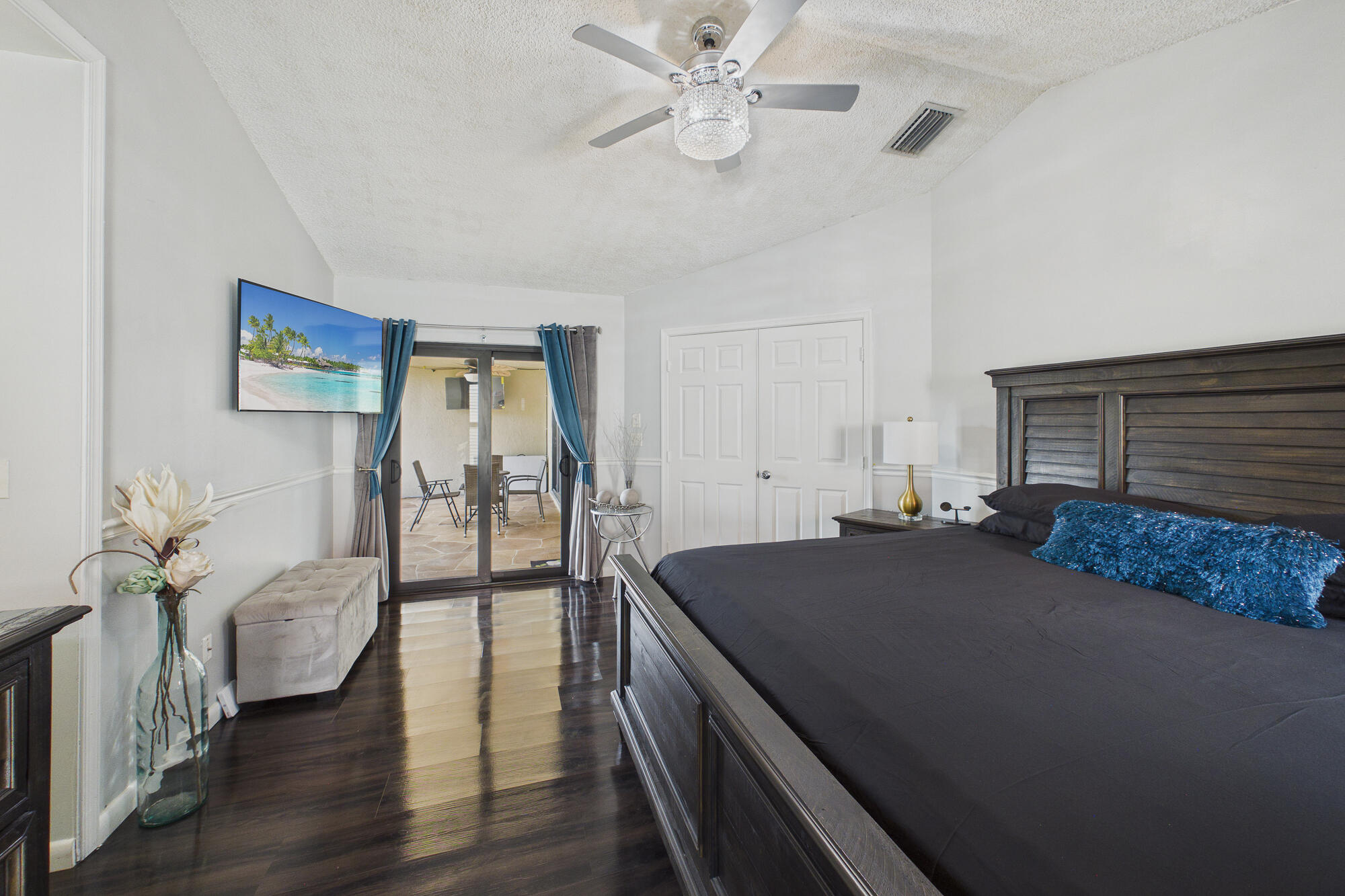 property viewer photo 19