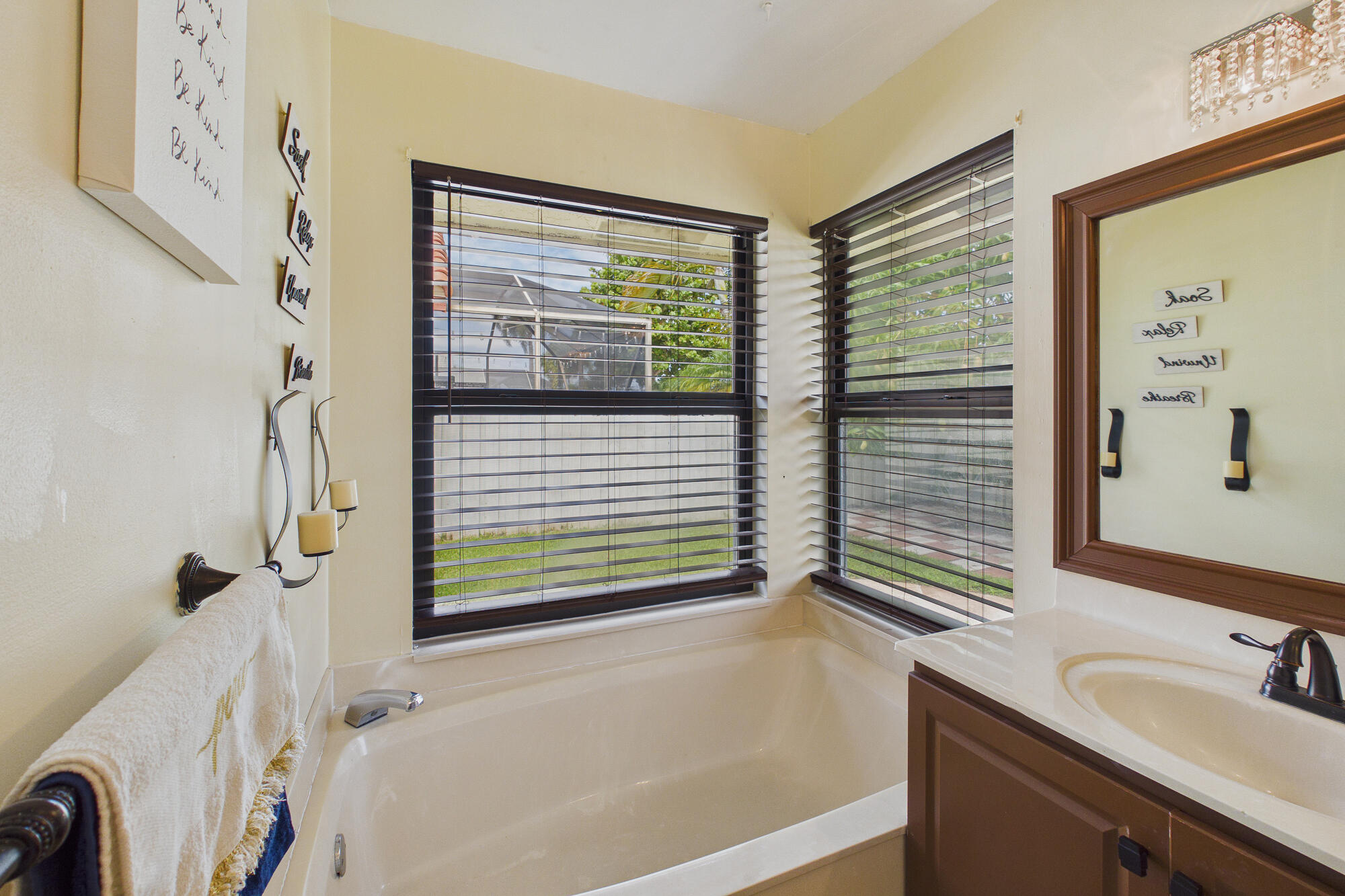 property viewer photo 22