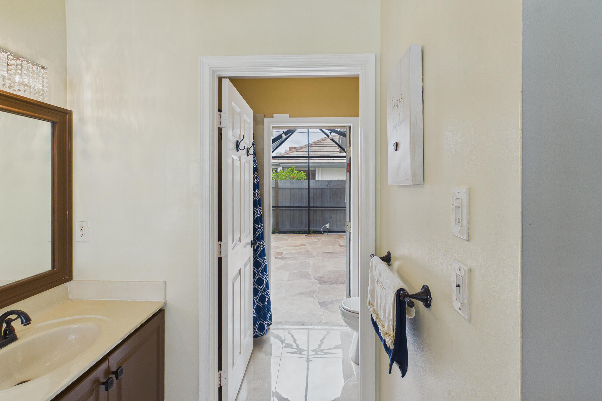 property viewer photo 24