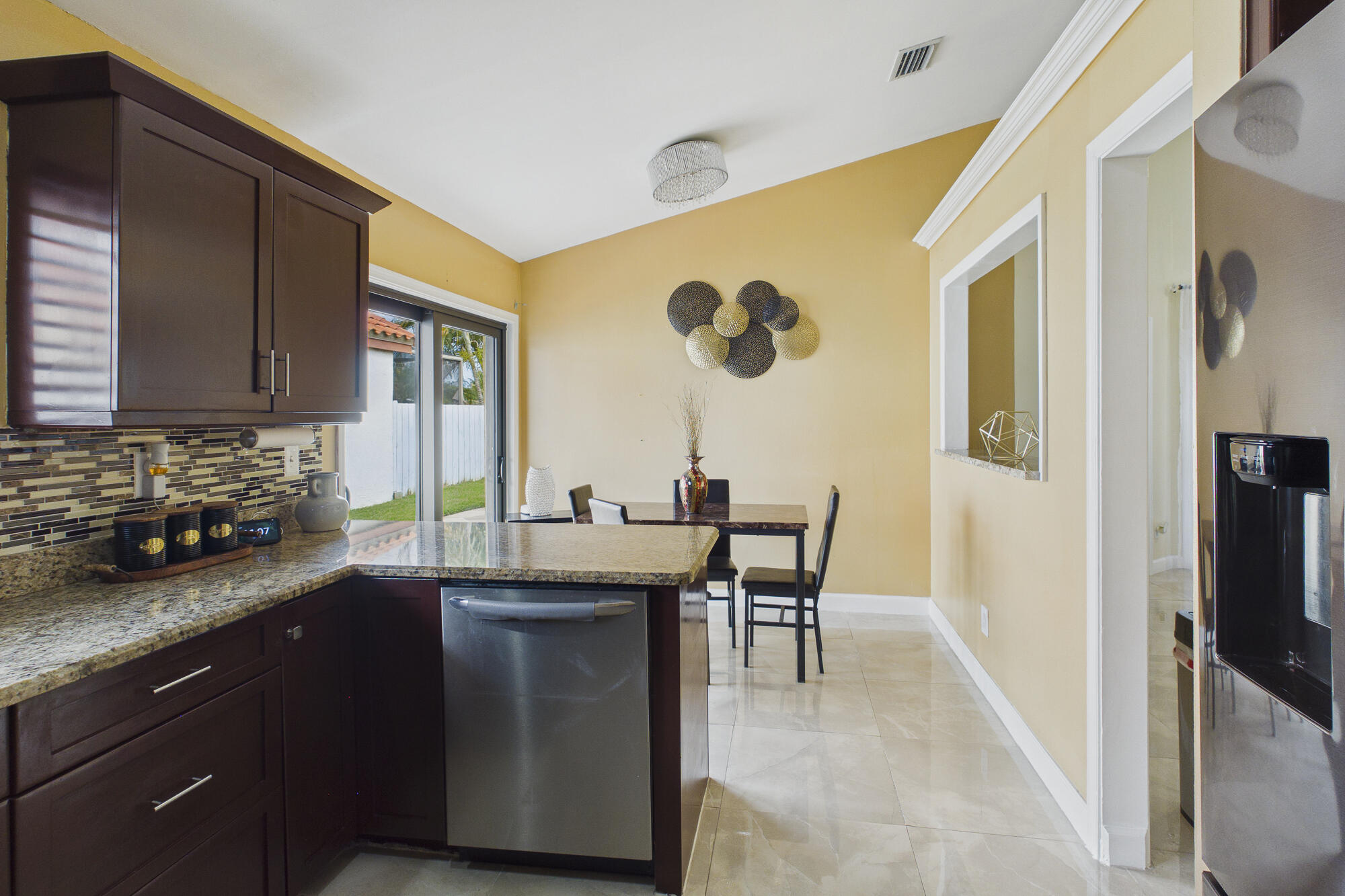 property viewer photo 27